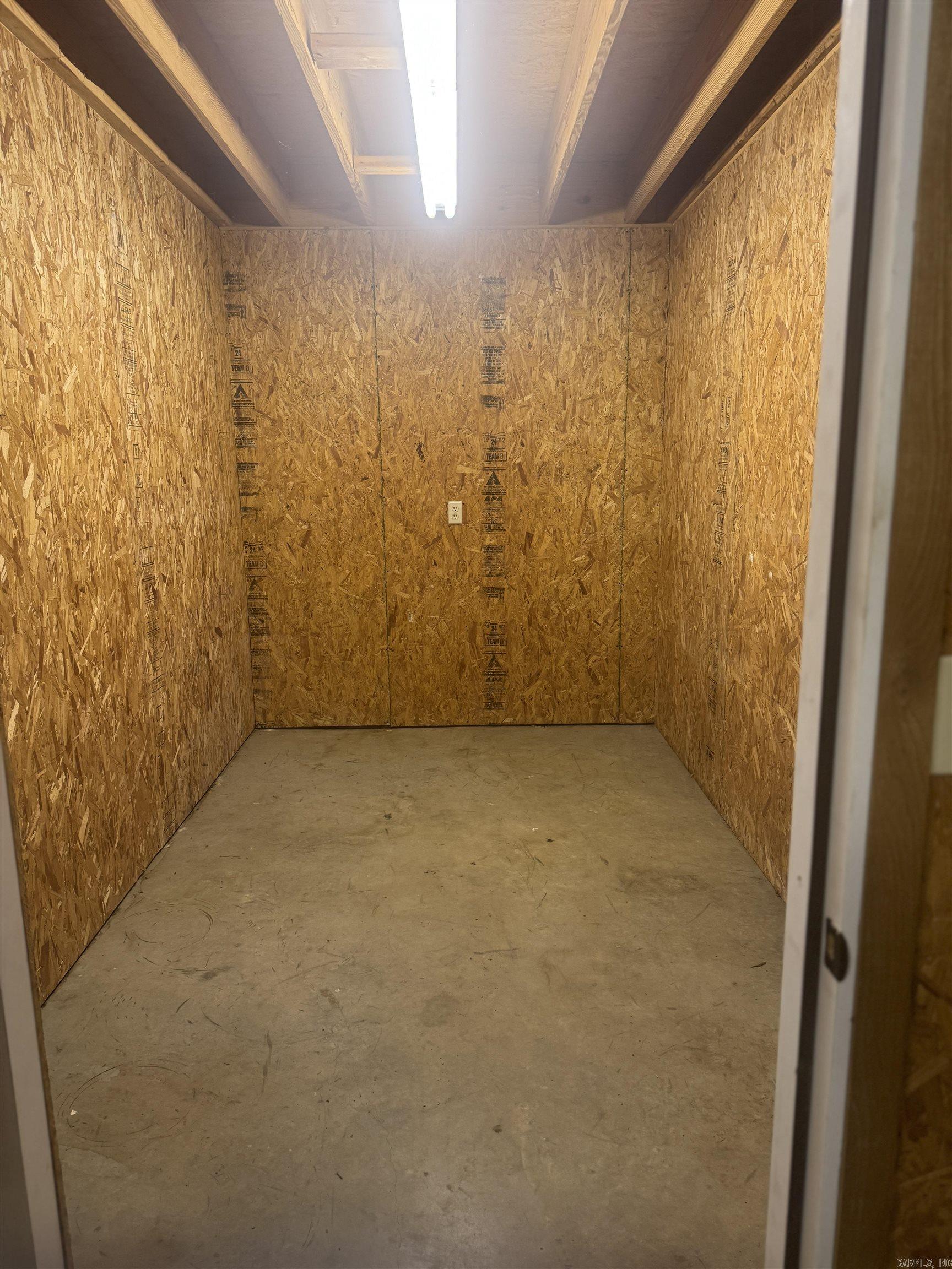 86 Center  Elizabeth, AR