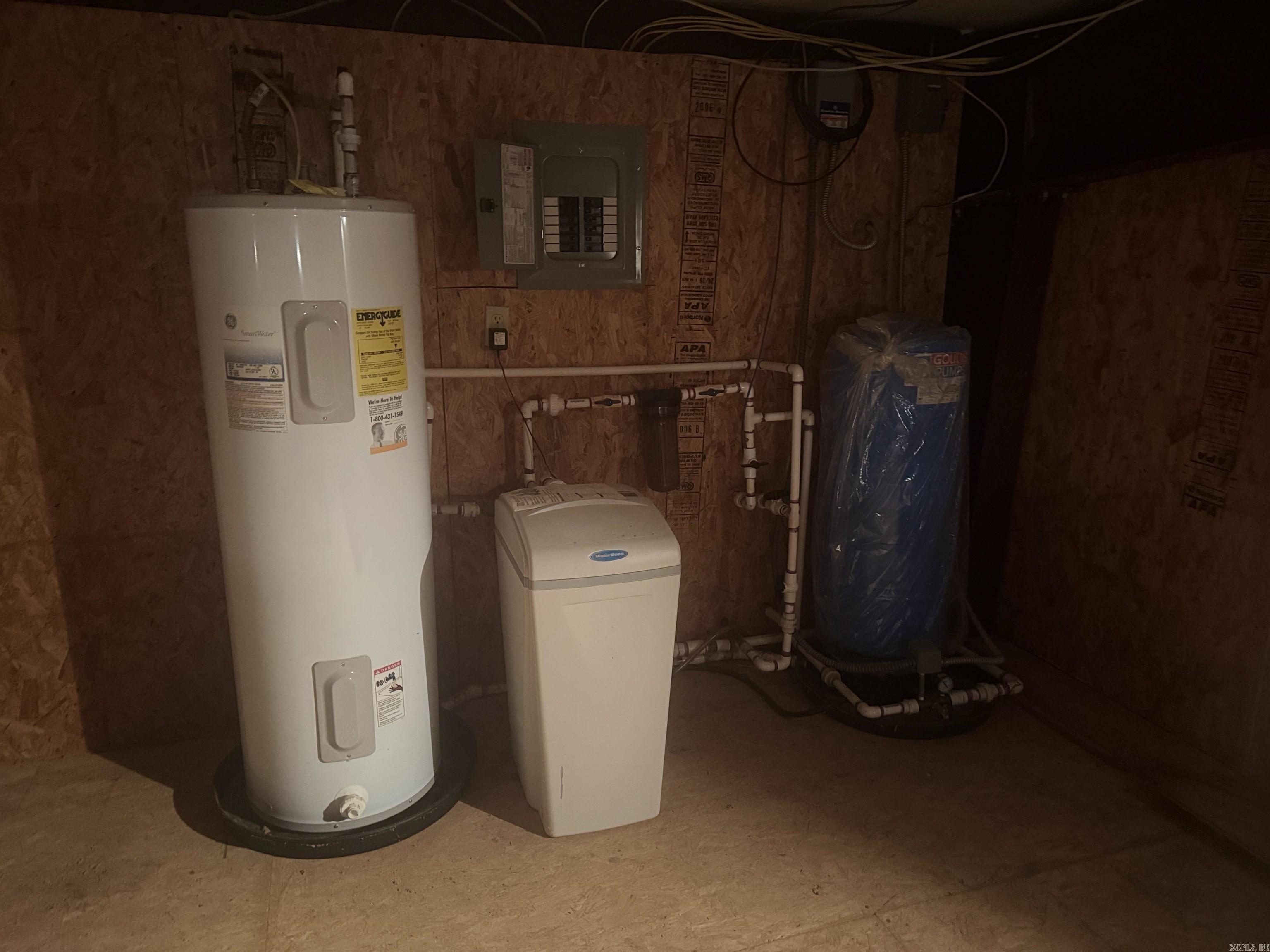 86 Center  Elizabeth, AR