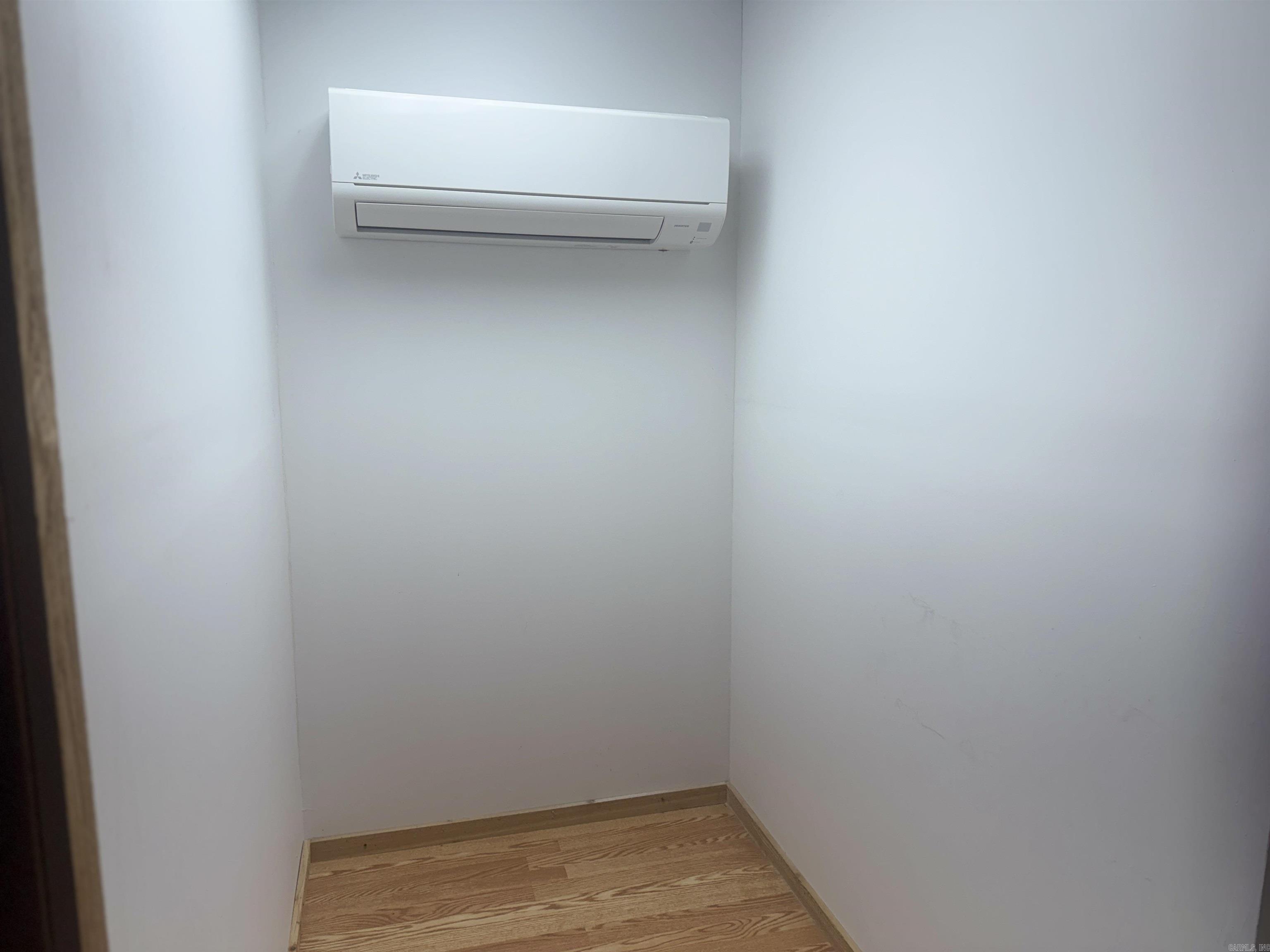 86 Center  Elizabeth, AR