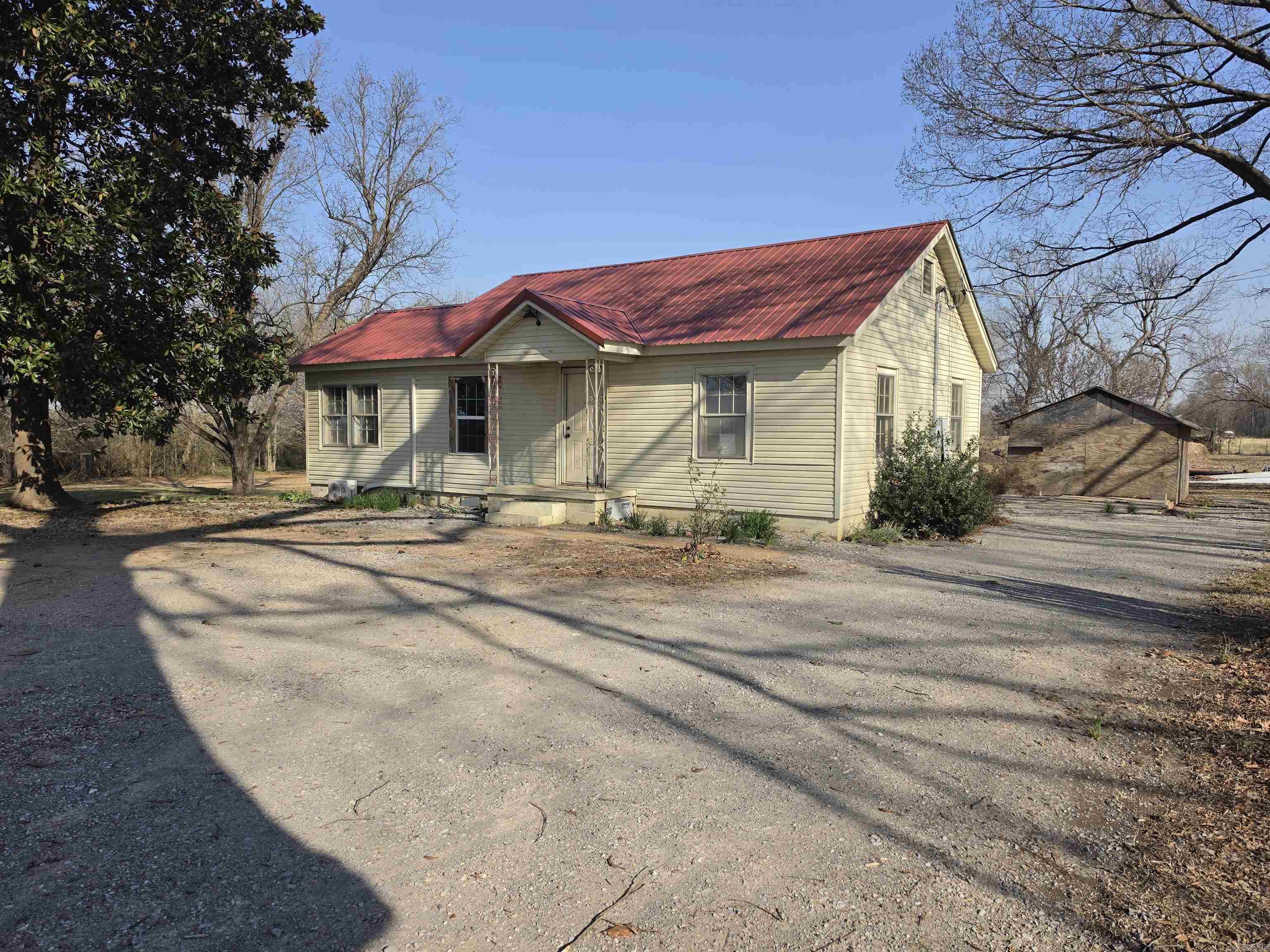 23940 Highway 37 N  Newport, AR