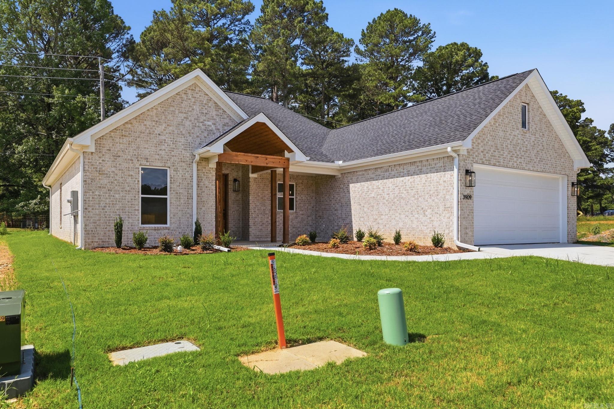 3909 Spencer Crossing  Benton, AR
