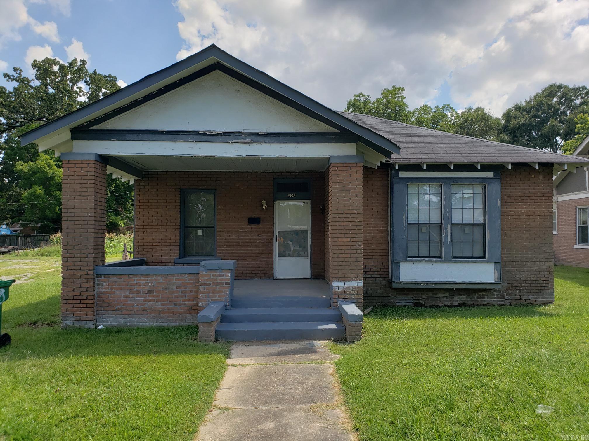 208 Rutherford Place  Pine Bluff, AR