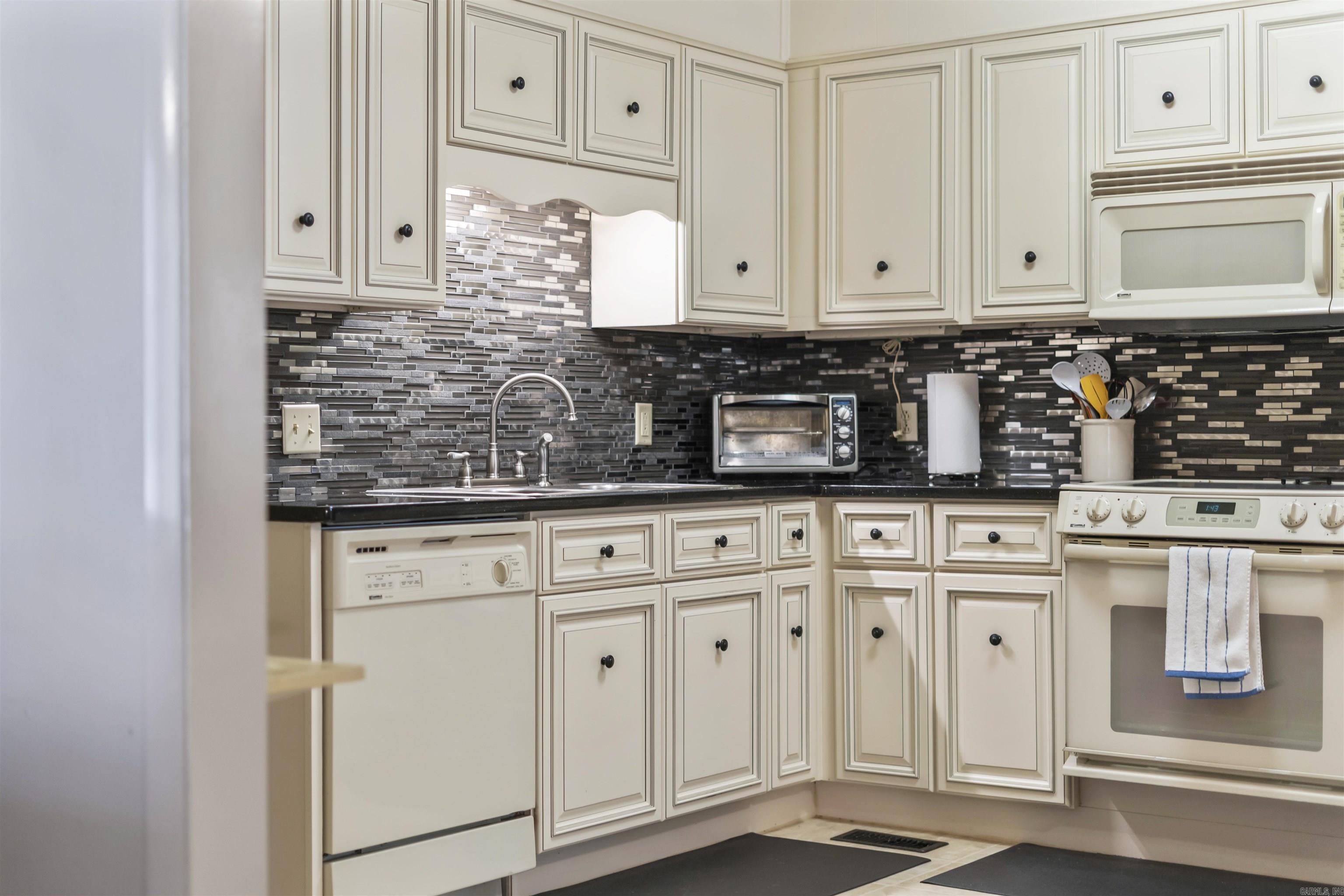 3 Valls  Hot Springs Village, AR