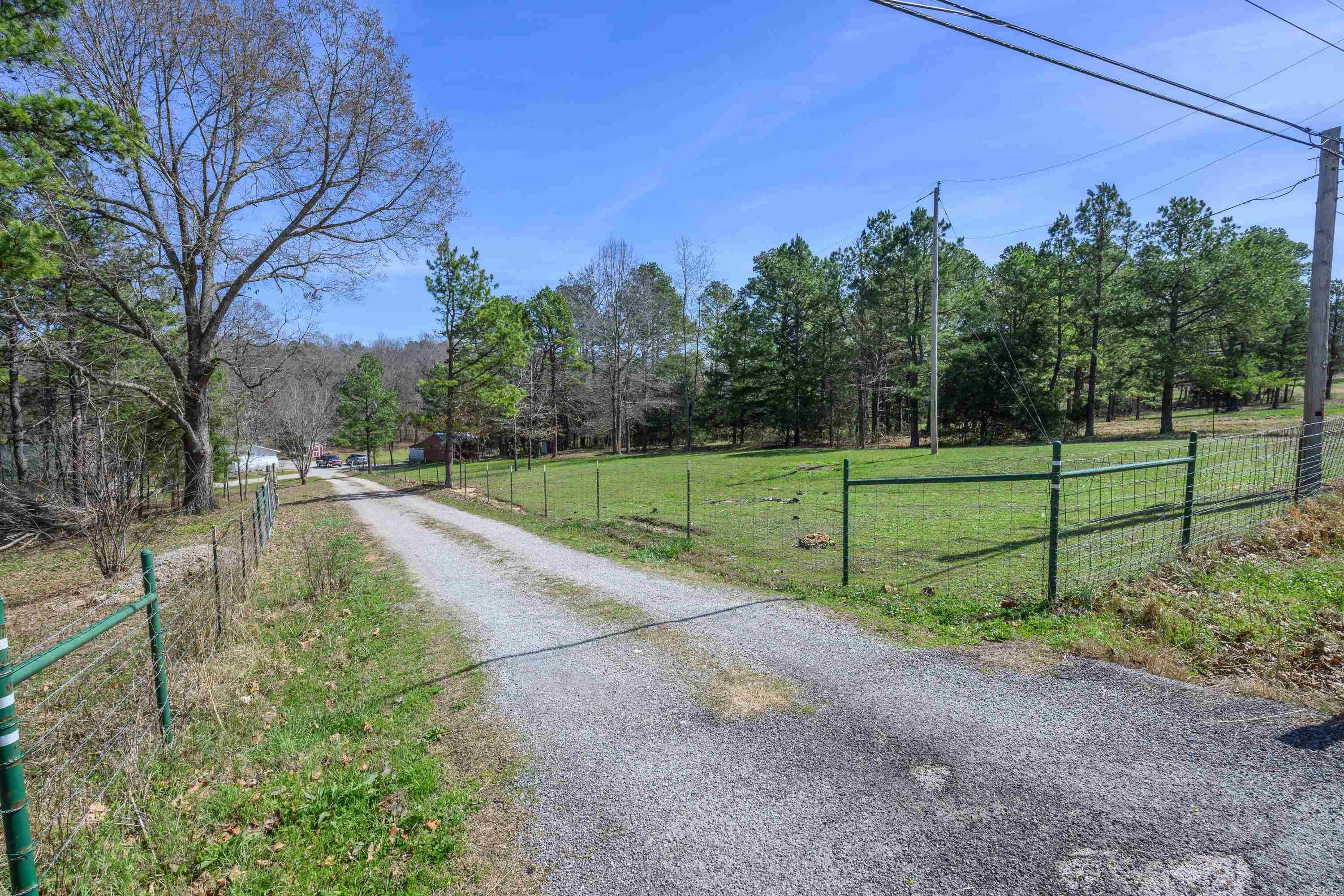 4536 HWY 14 S  Yellville, AR