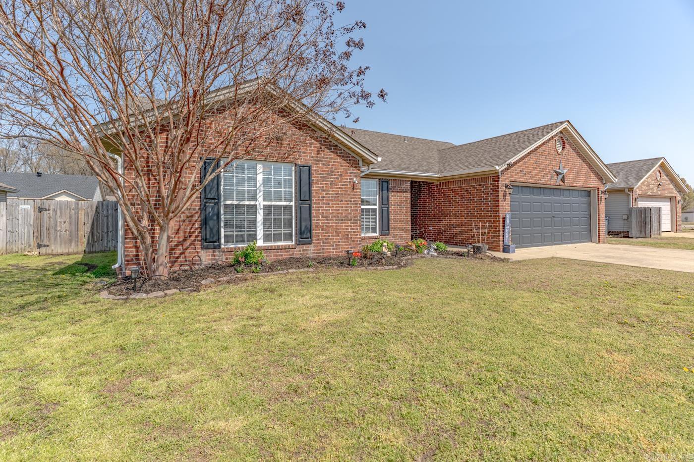 6032 Whitecliff Dr  Jonesboro, AR