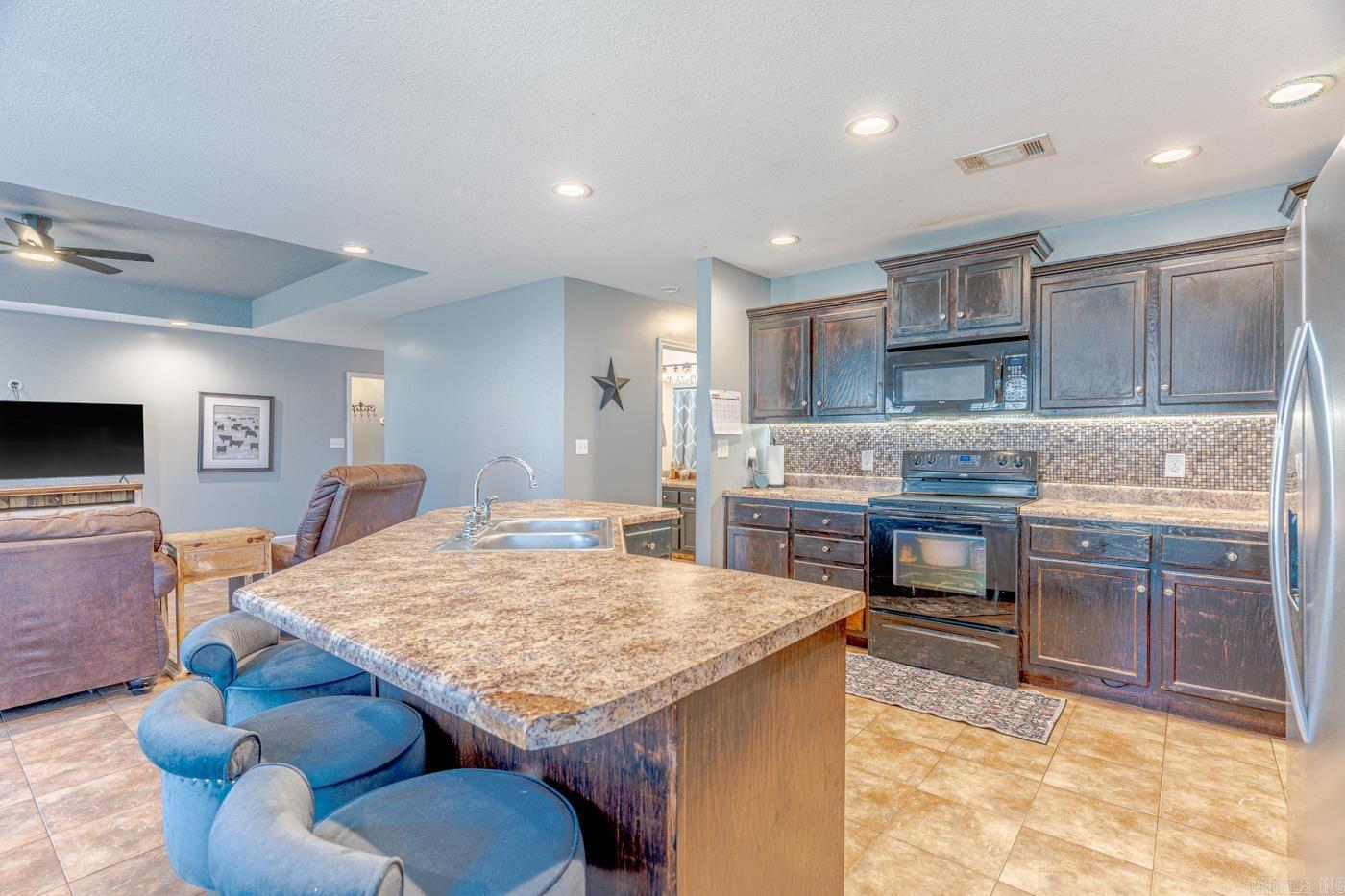 6032 Whitecliff Dr  Jonesboro, AR