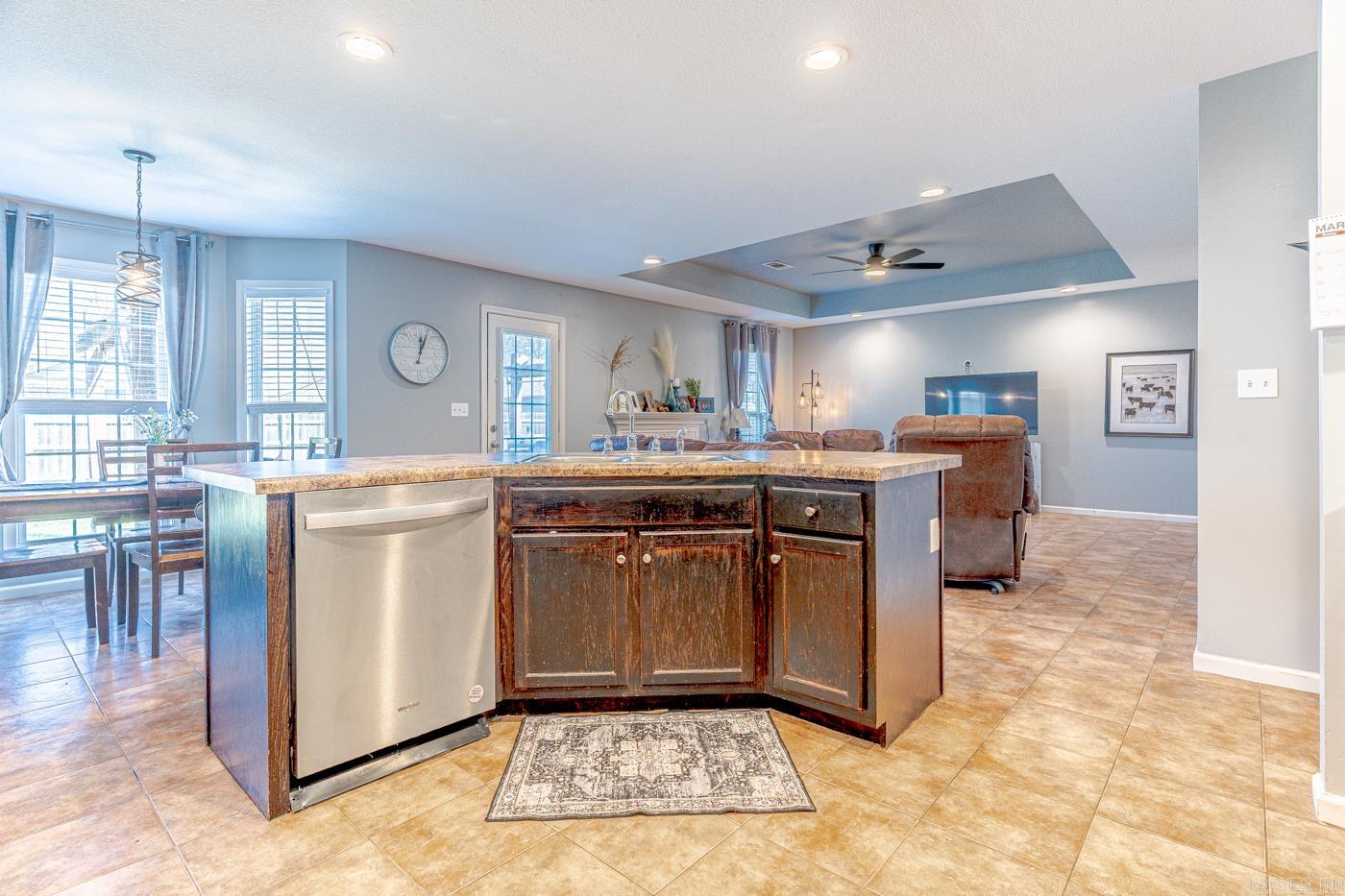 6032 Whitecliff Dr  Jonesboro, AR