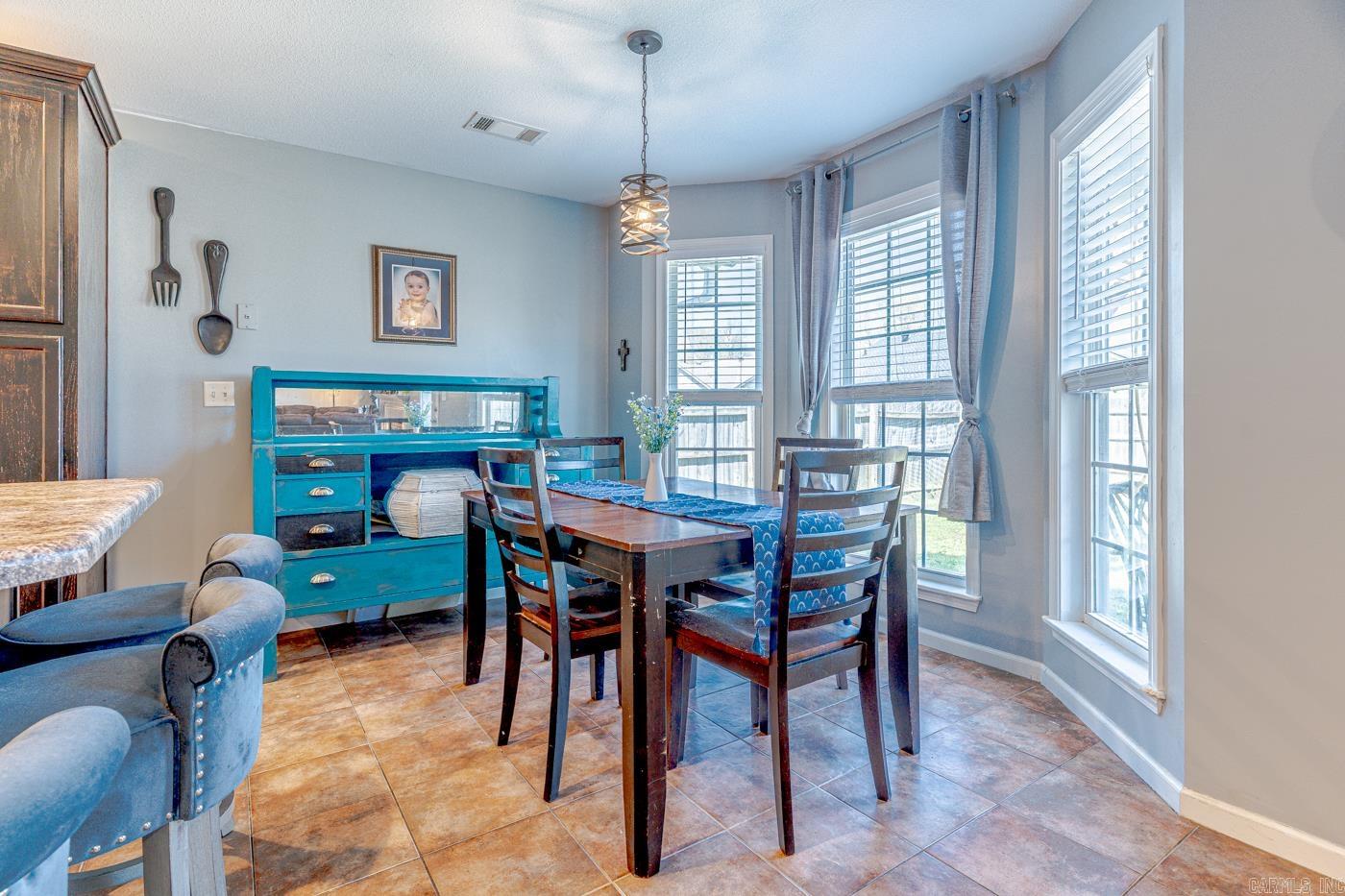 6032 Whitecliff Dr  Jonesboro, AR