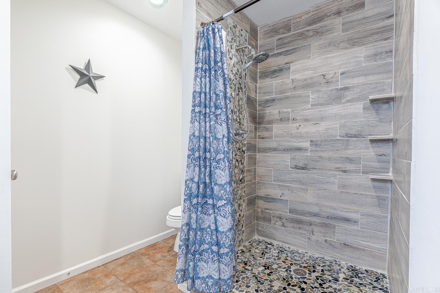 6032 Whitecliff Dr  Jonesboro, AR