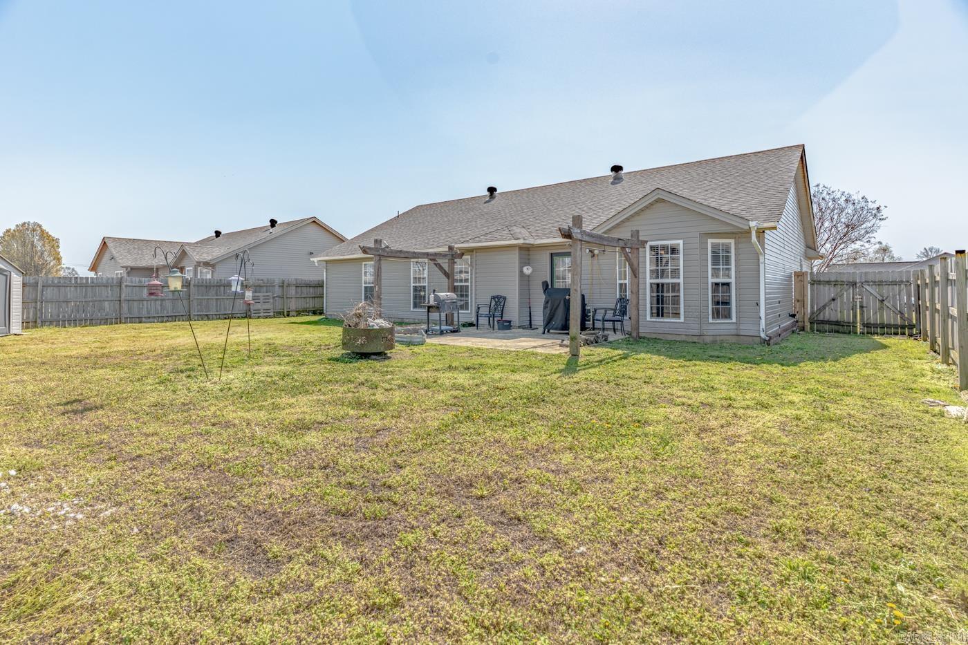 6032 Whitecliff Dr  Jonesboro, AR