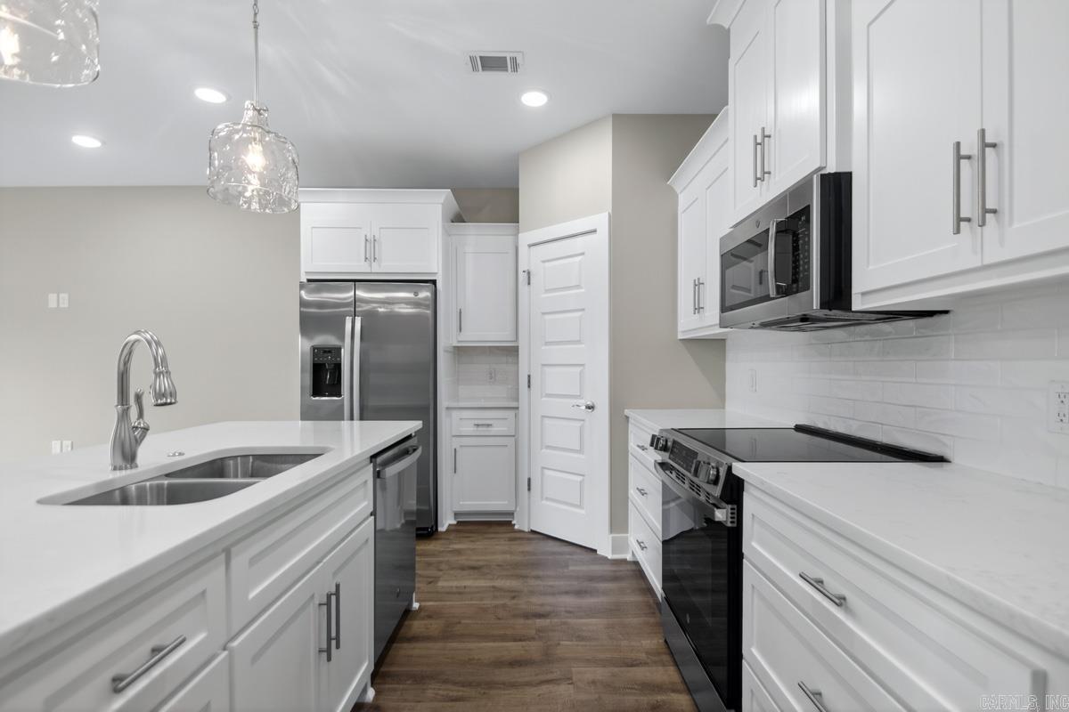 225 Country Club Parkway  Maumelle, AR