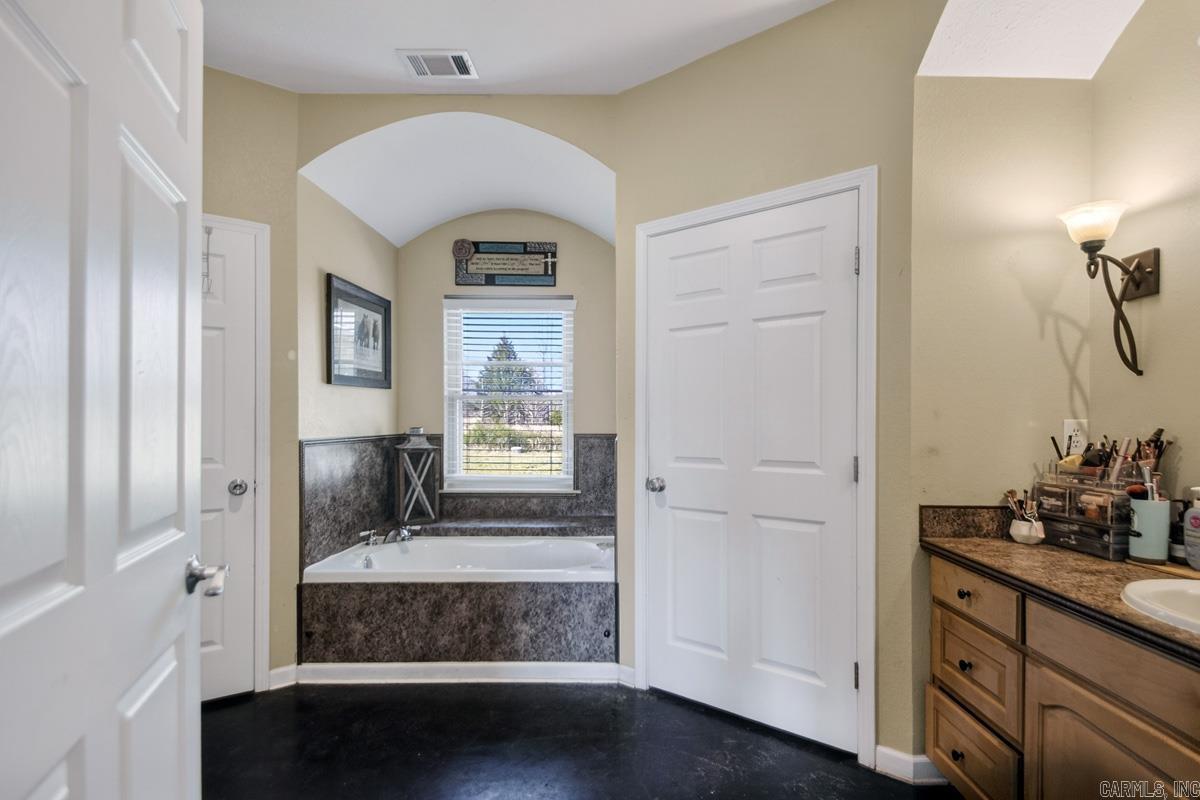 850 Sandy Ford  El Paso, AR