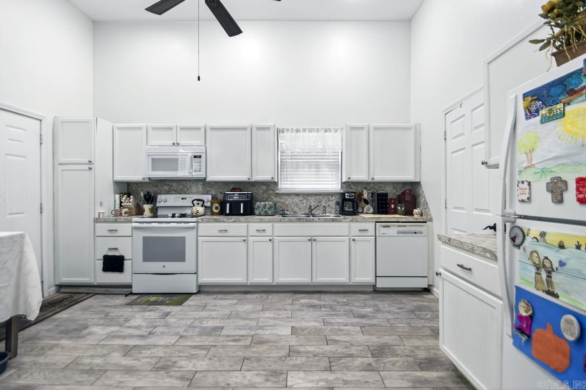 4397 GABBY  Benton, AR