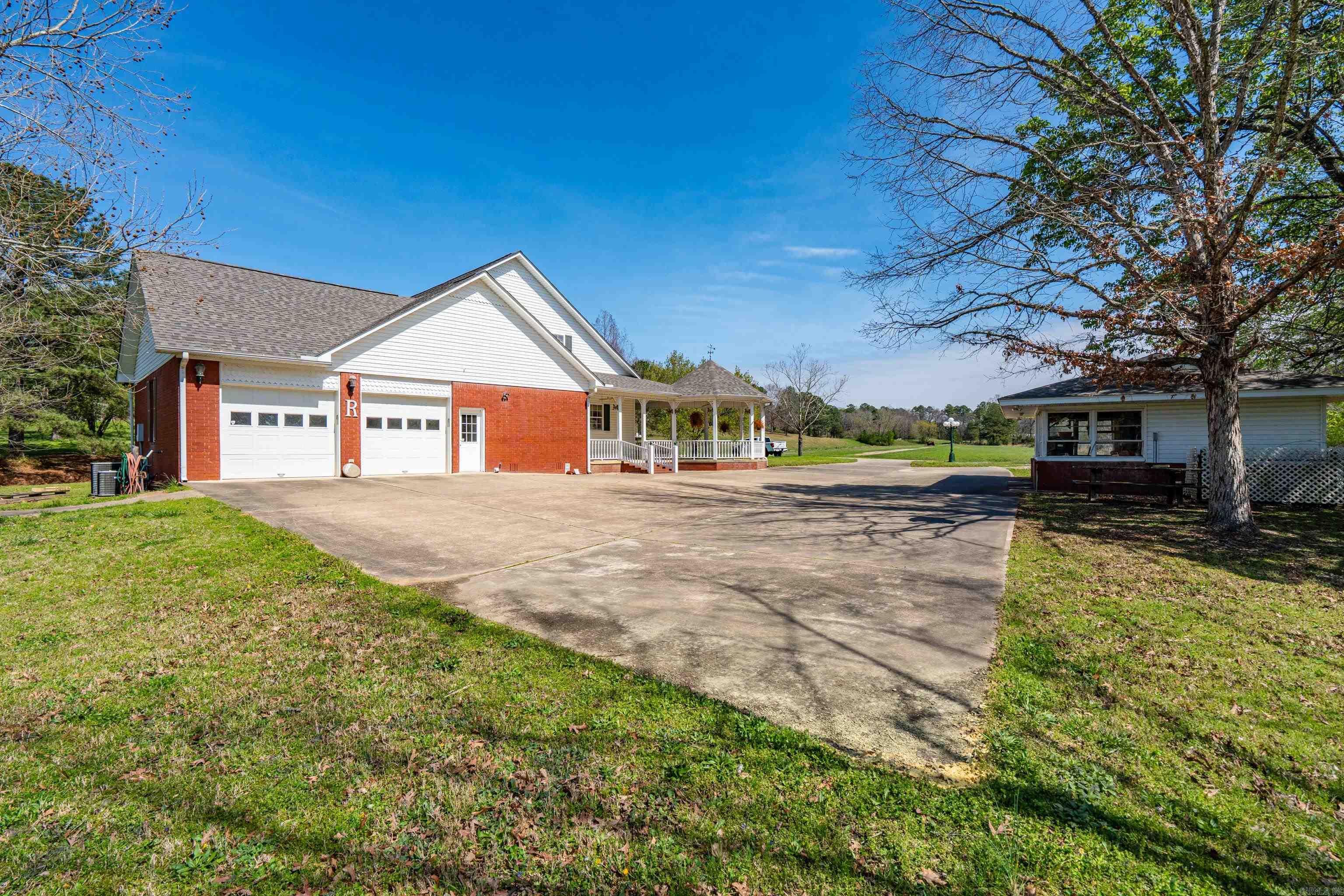 201 Green Willow  Hot Springs, AR