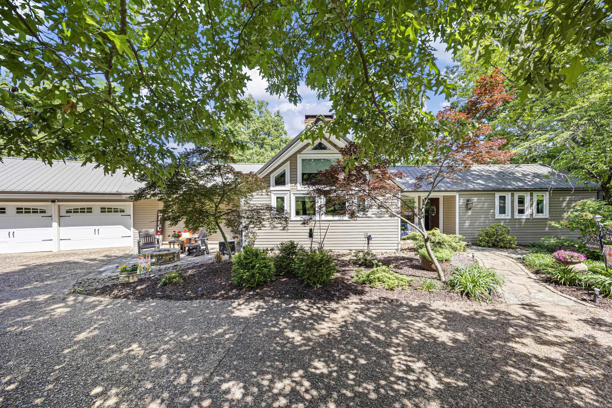 210 Hilltop Drive