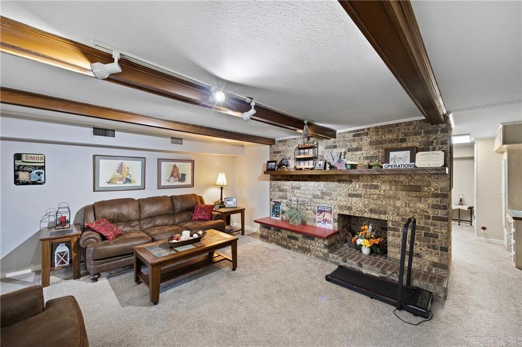 210 Hilltop  Russellville, AR