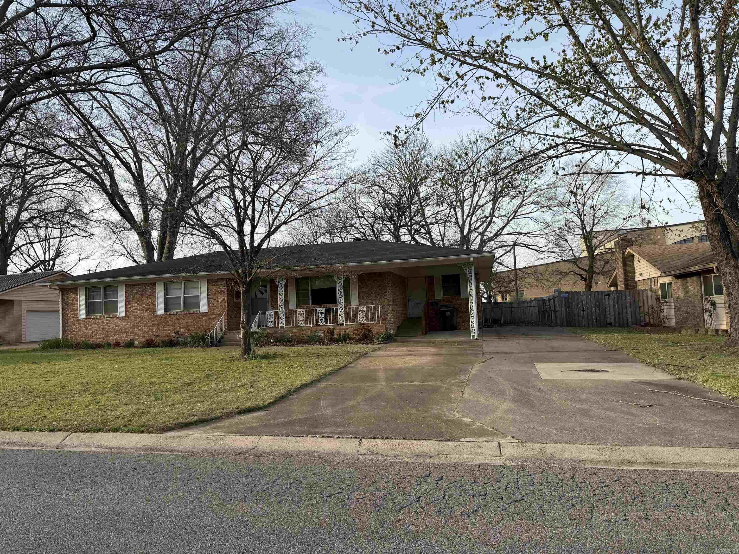1806 W Arch  Searcy, AR