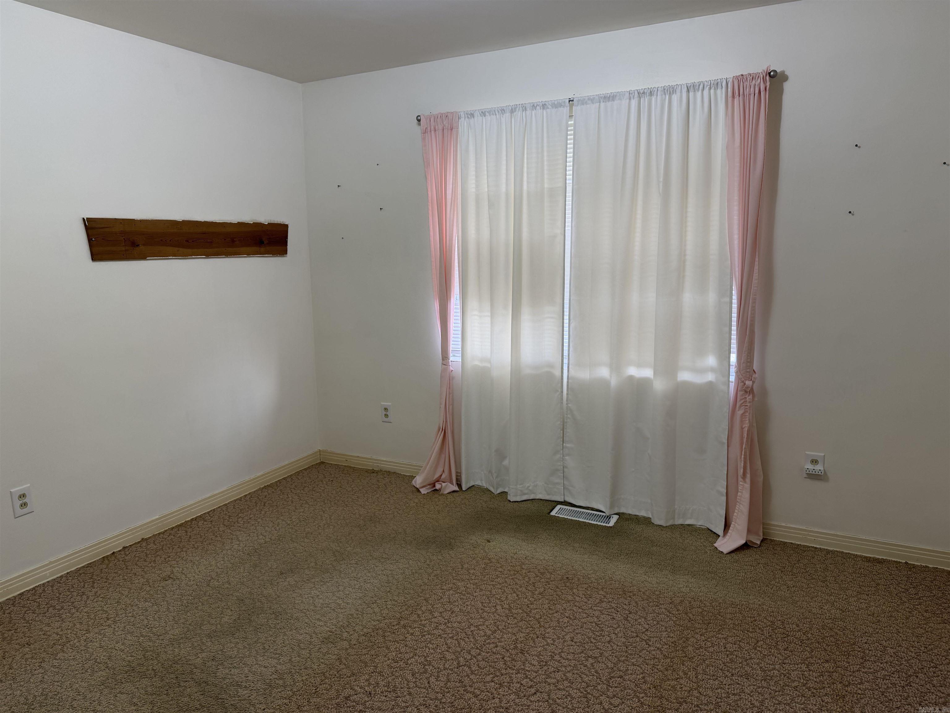 1806 W Arch  Searcy, AR