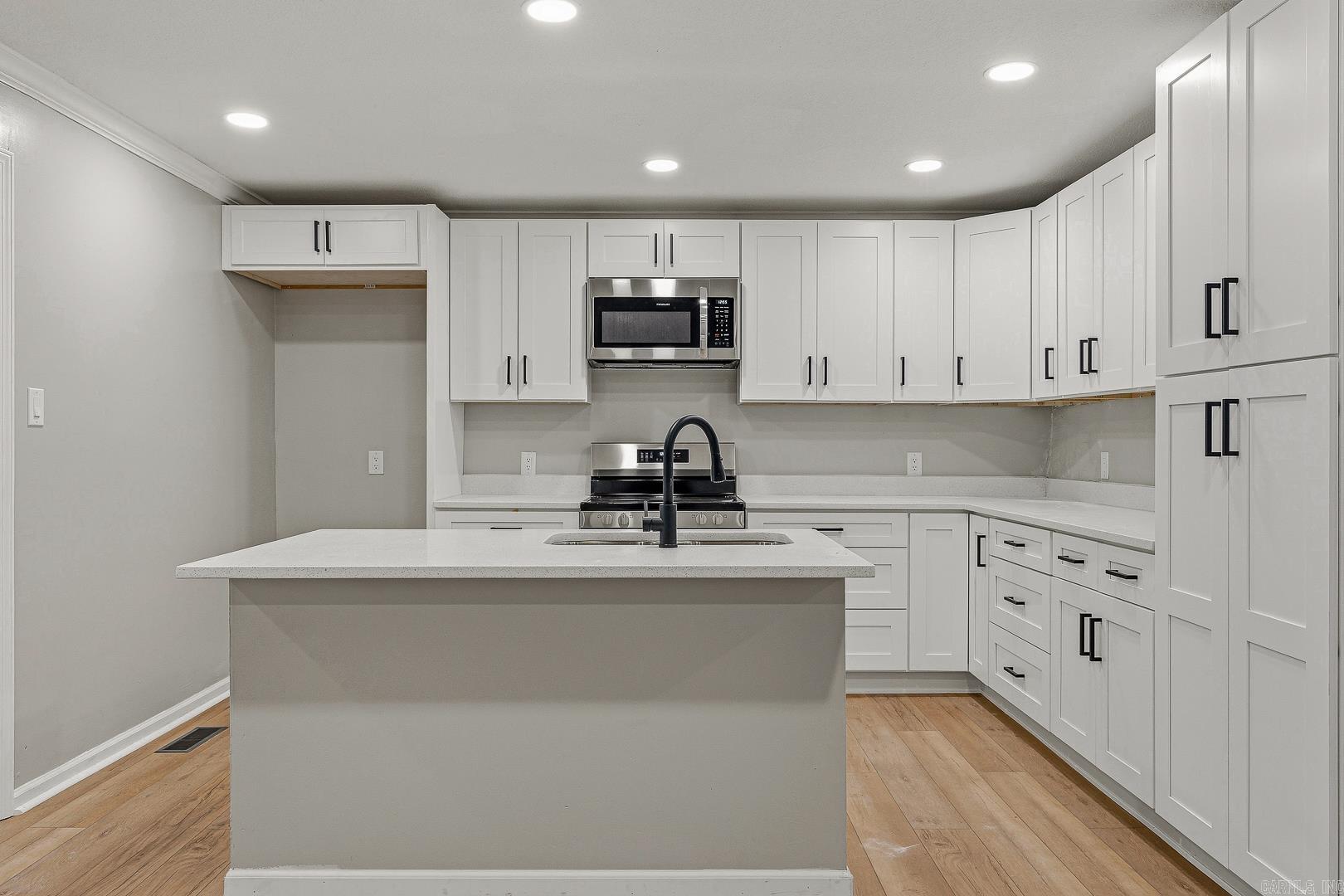 1006 Roselee  Paragould, AR