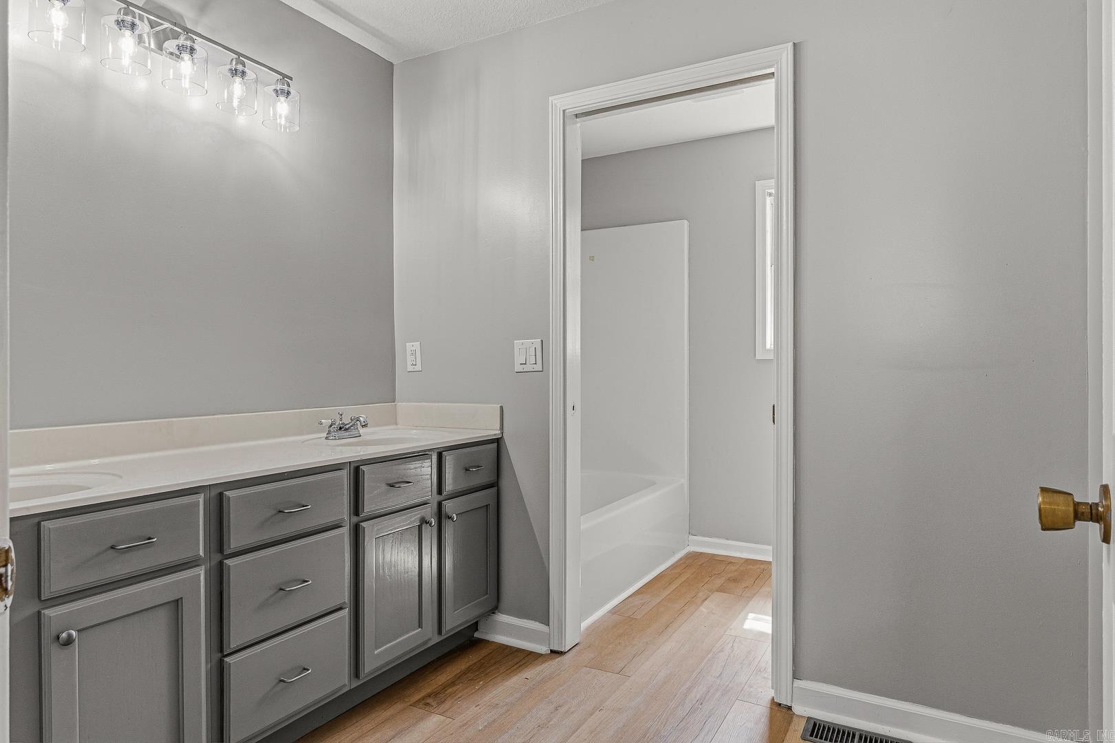 1006 Roselee  Paragould, AR