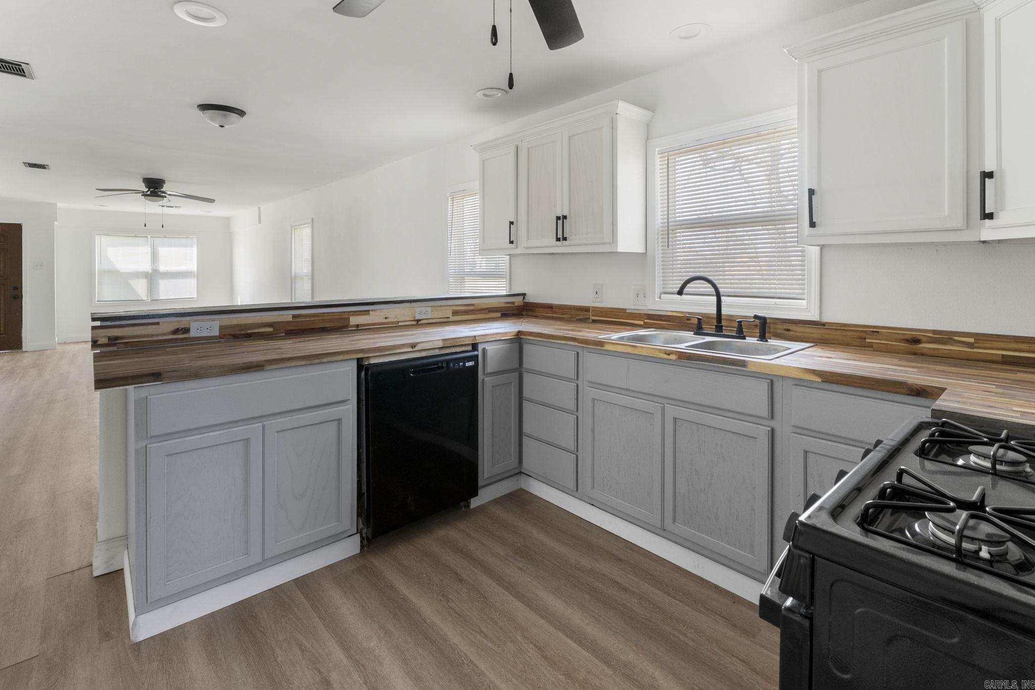 1414 Vine  North Little Rock, AR