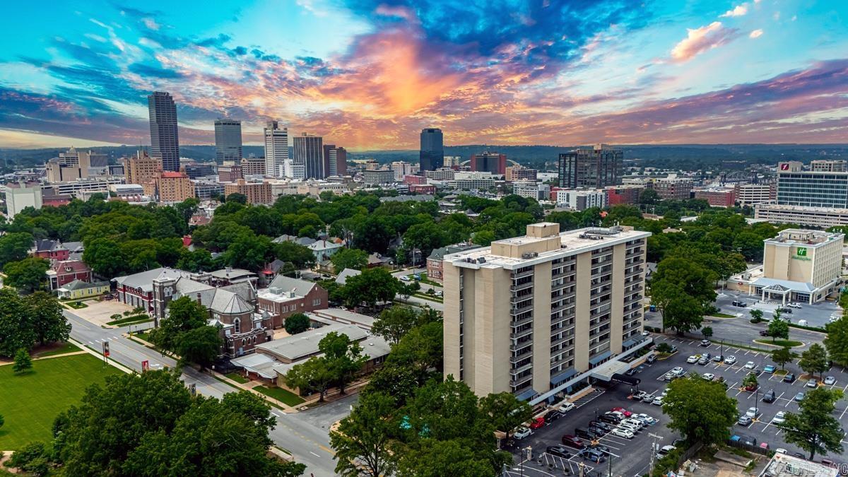 700 E 9th unit 7M  Little Rock, AR