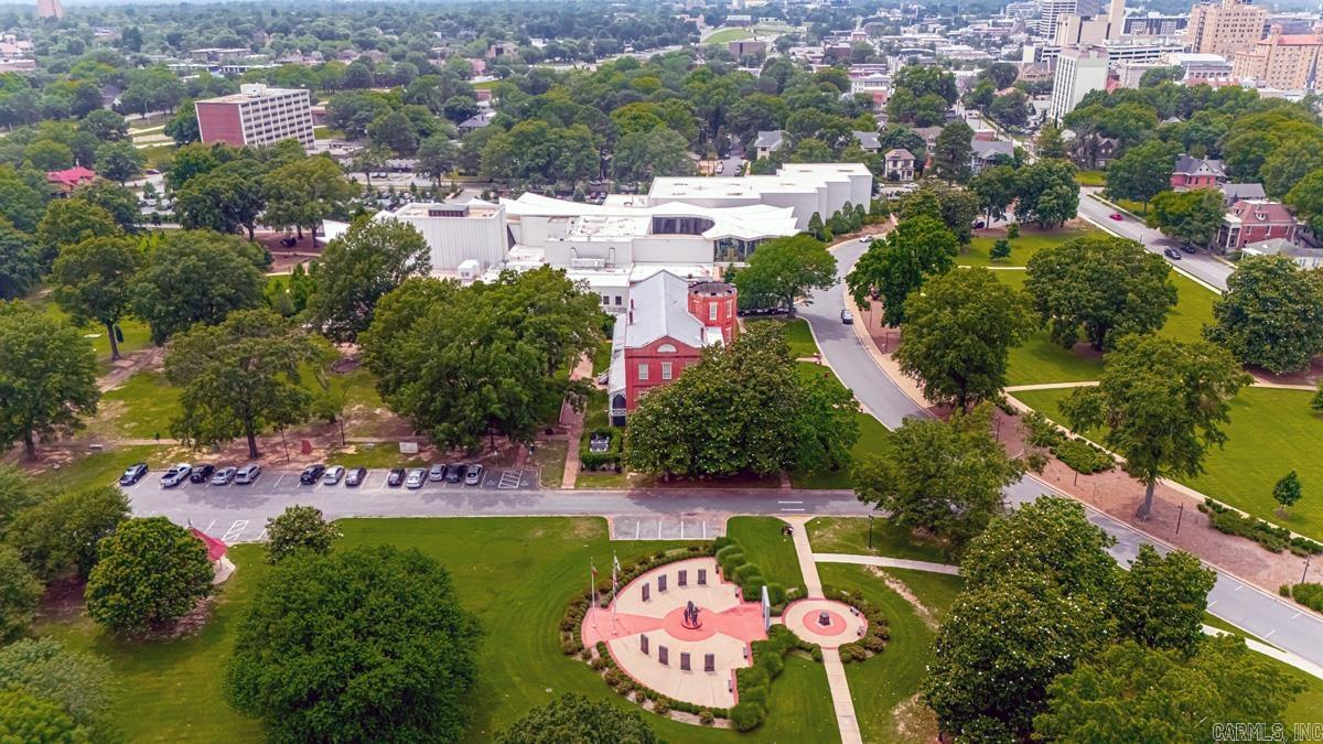 700 E 9th unit 7M  Little Rock, AR