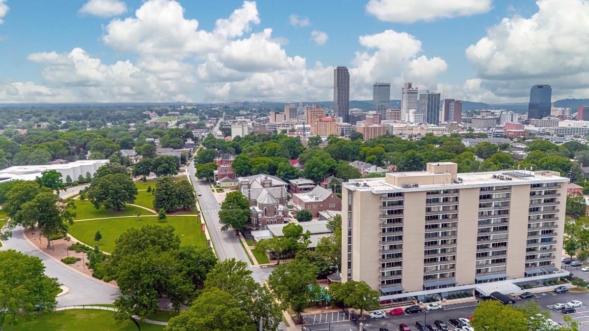 700 E 9th unit 7M  Little Rock, AR