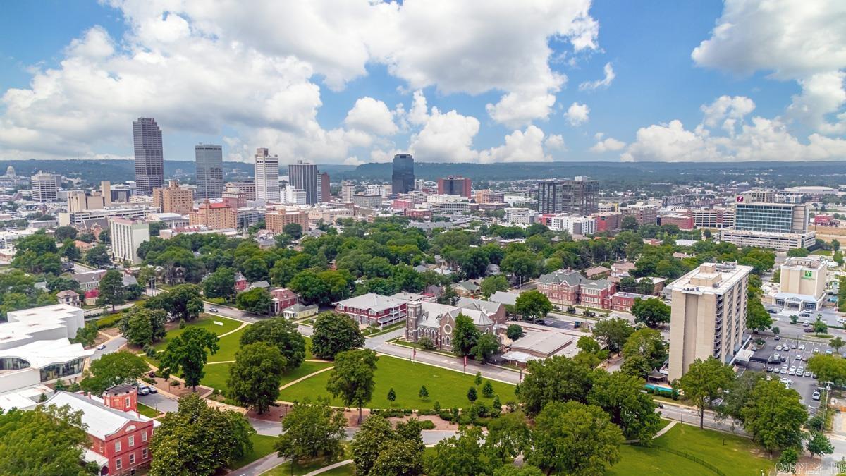 700 E 9th unit 7M  Little Rock, AR