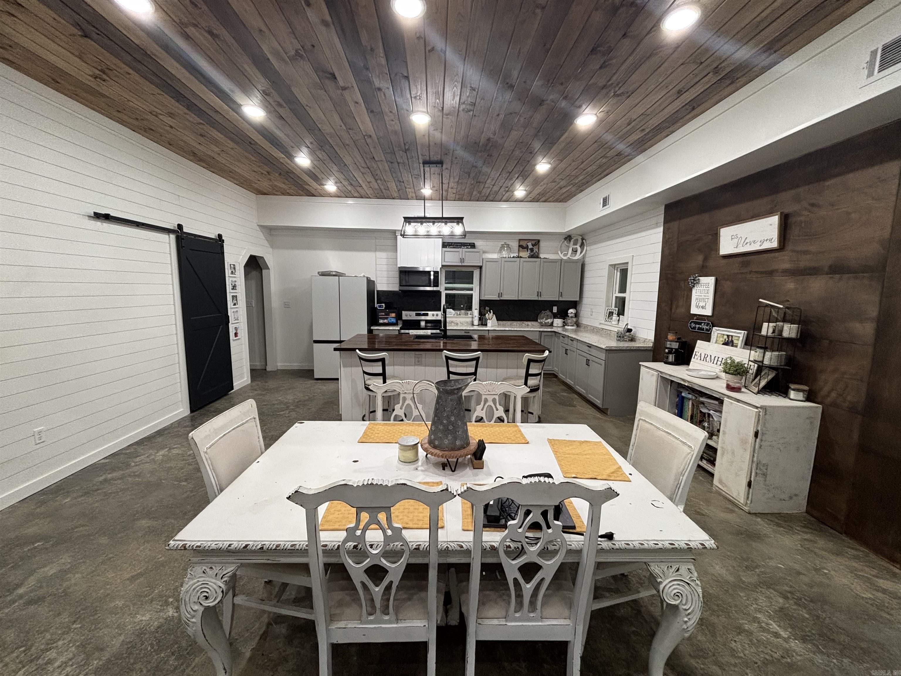 693 Little Blakely Creek  Jessieville, AR