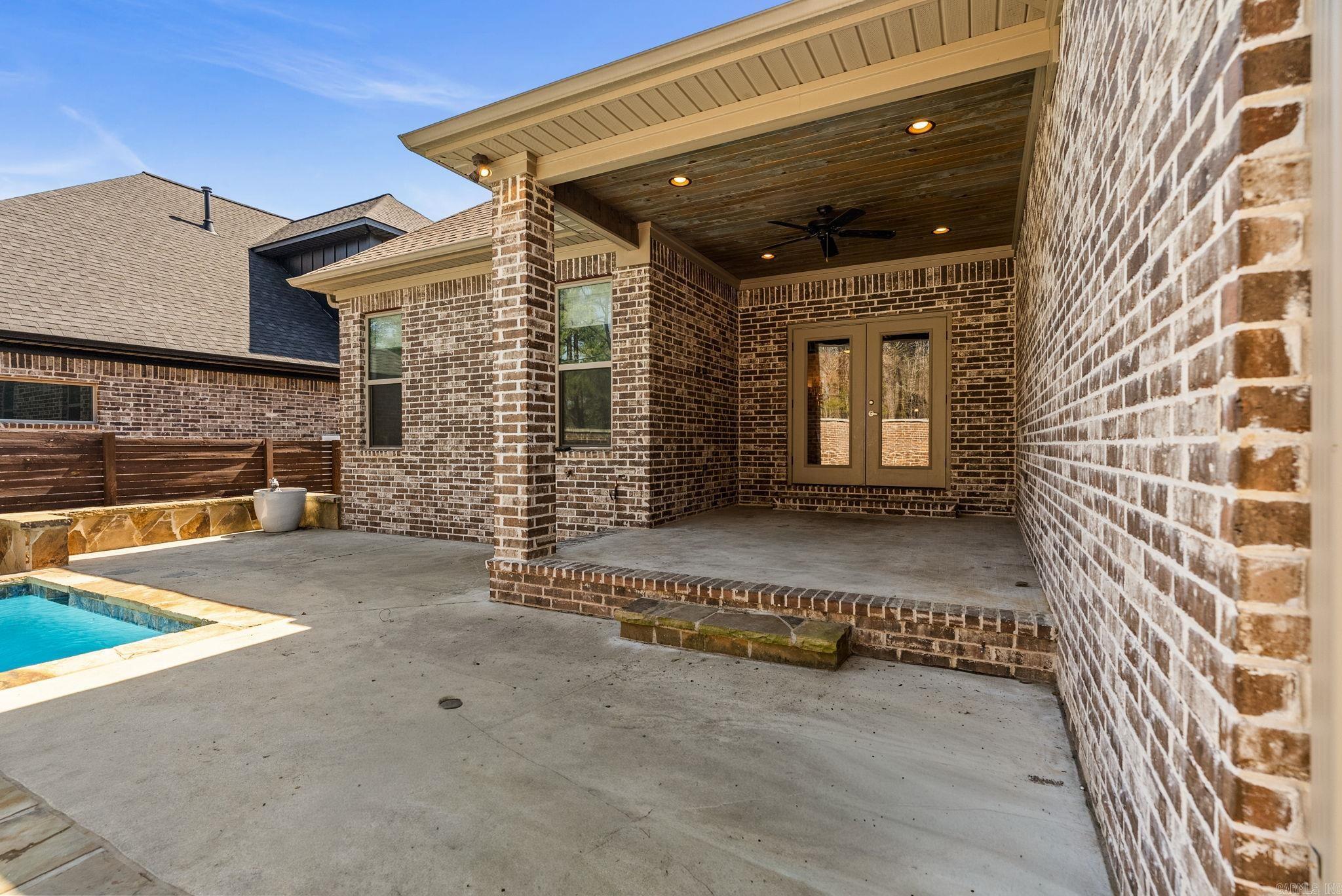 1 Quartz  Little Rock, AR