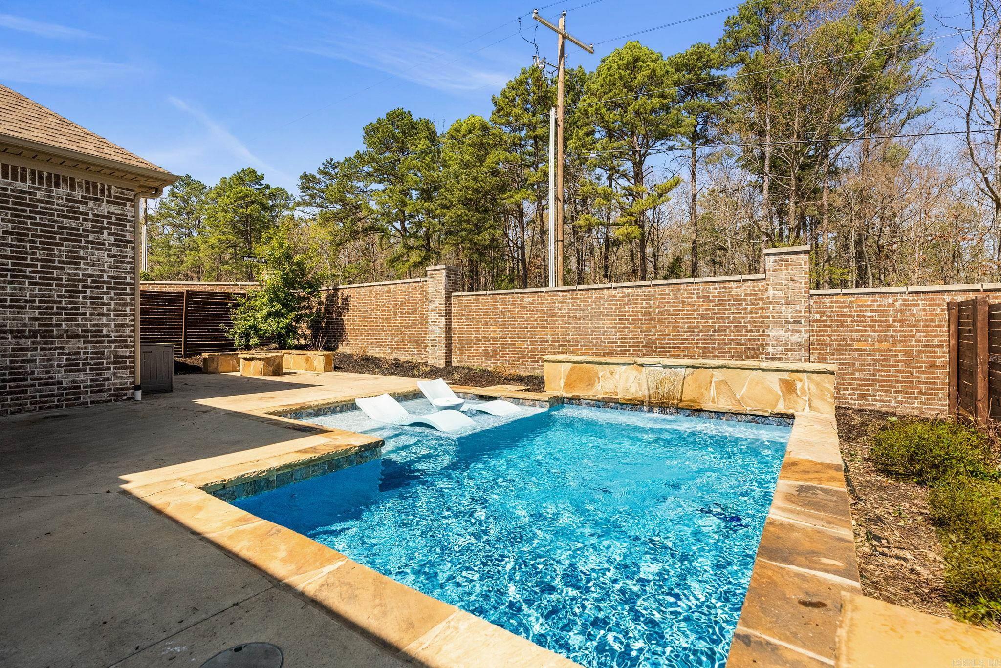 1 Quartz  Little Rock, AR