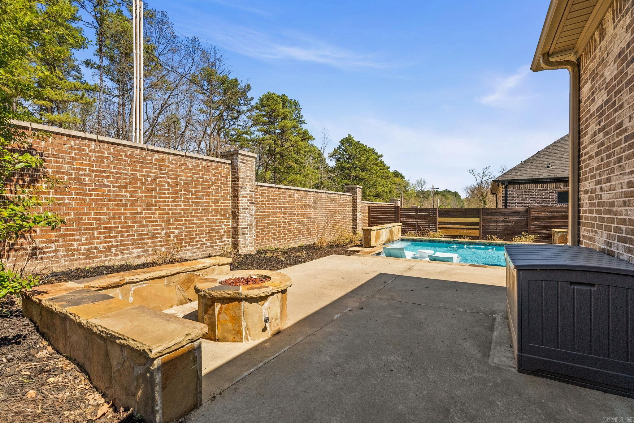 1 Quartz  Little Rock, AR