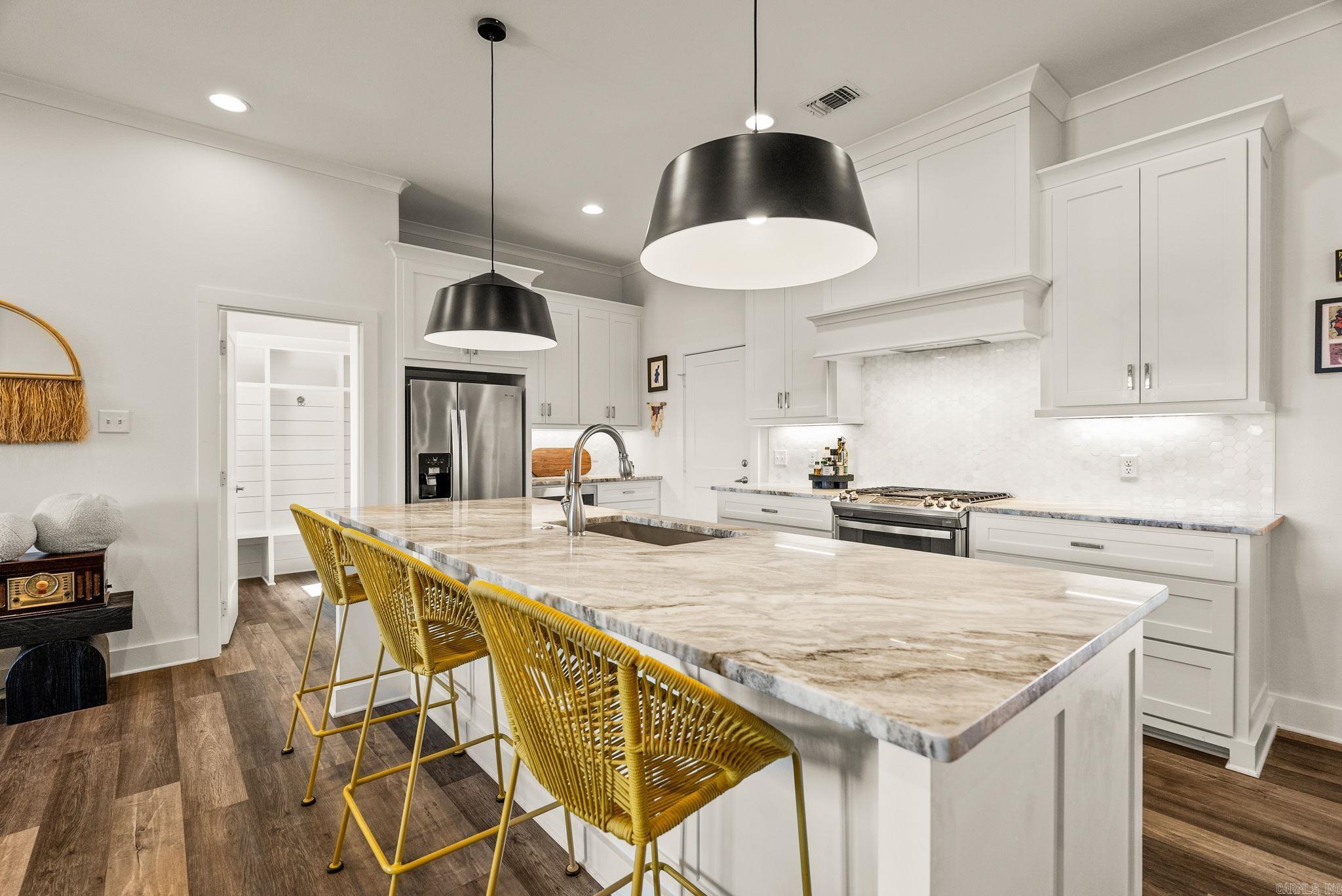 1 Quartz  Little Rock, AR