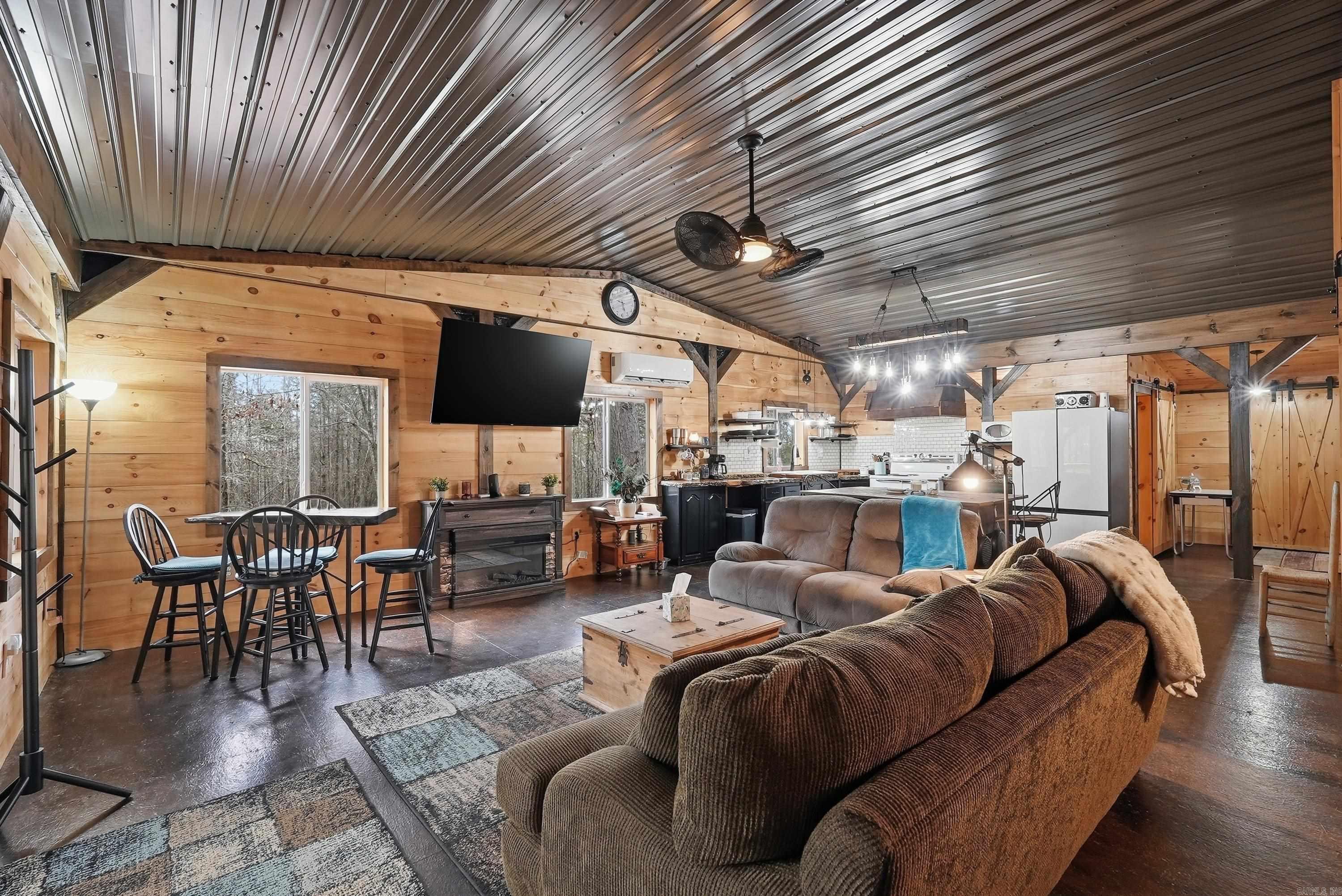 2605 Silver Ridge Rd.  Drasco, AR