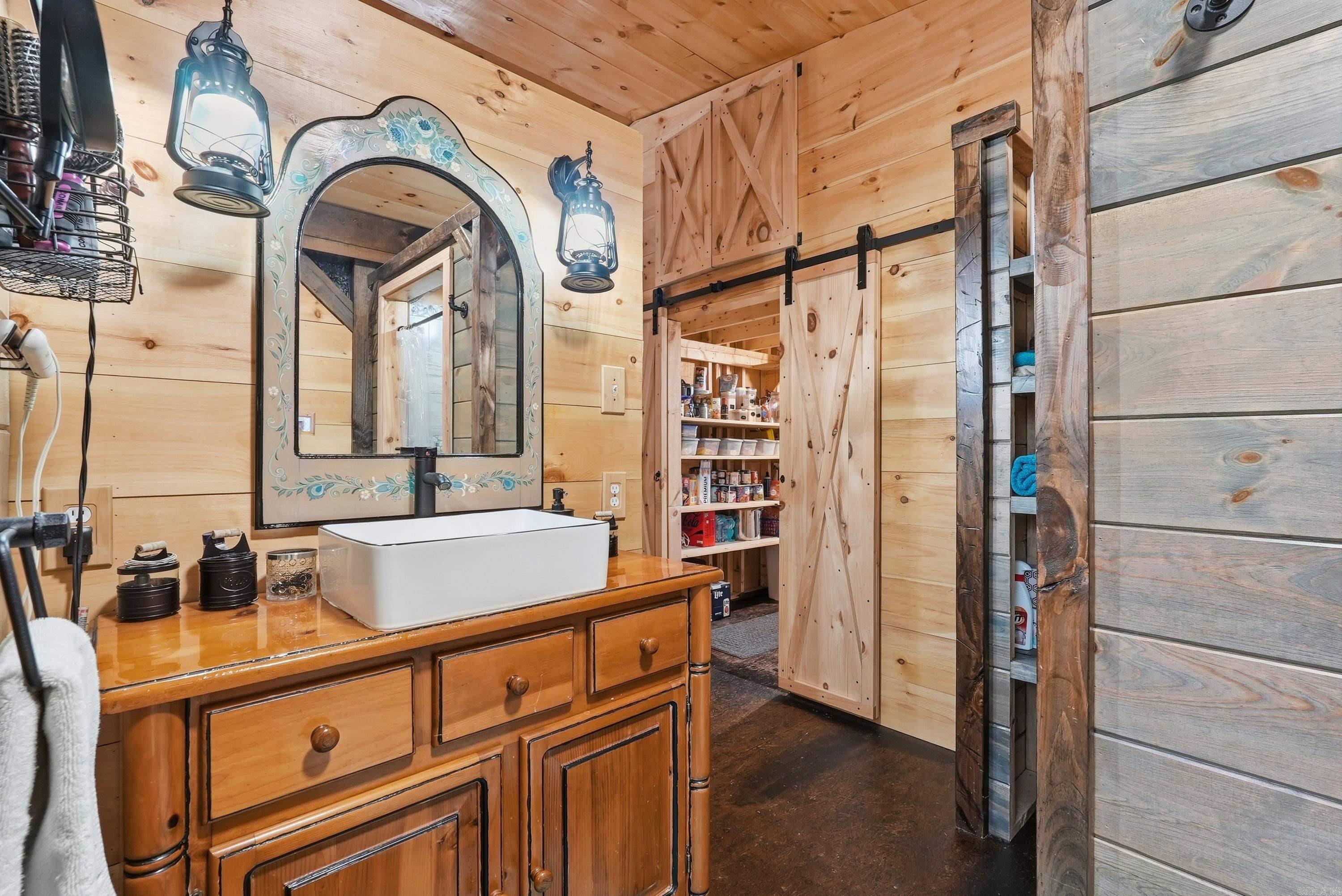 2605 Silver Ridge Rd.  Drasco, AR