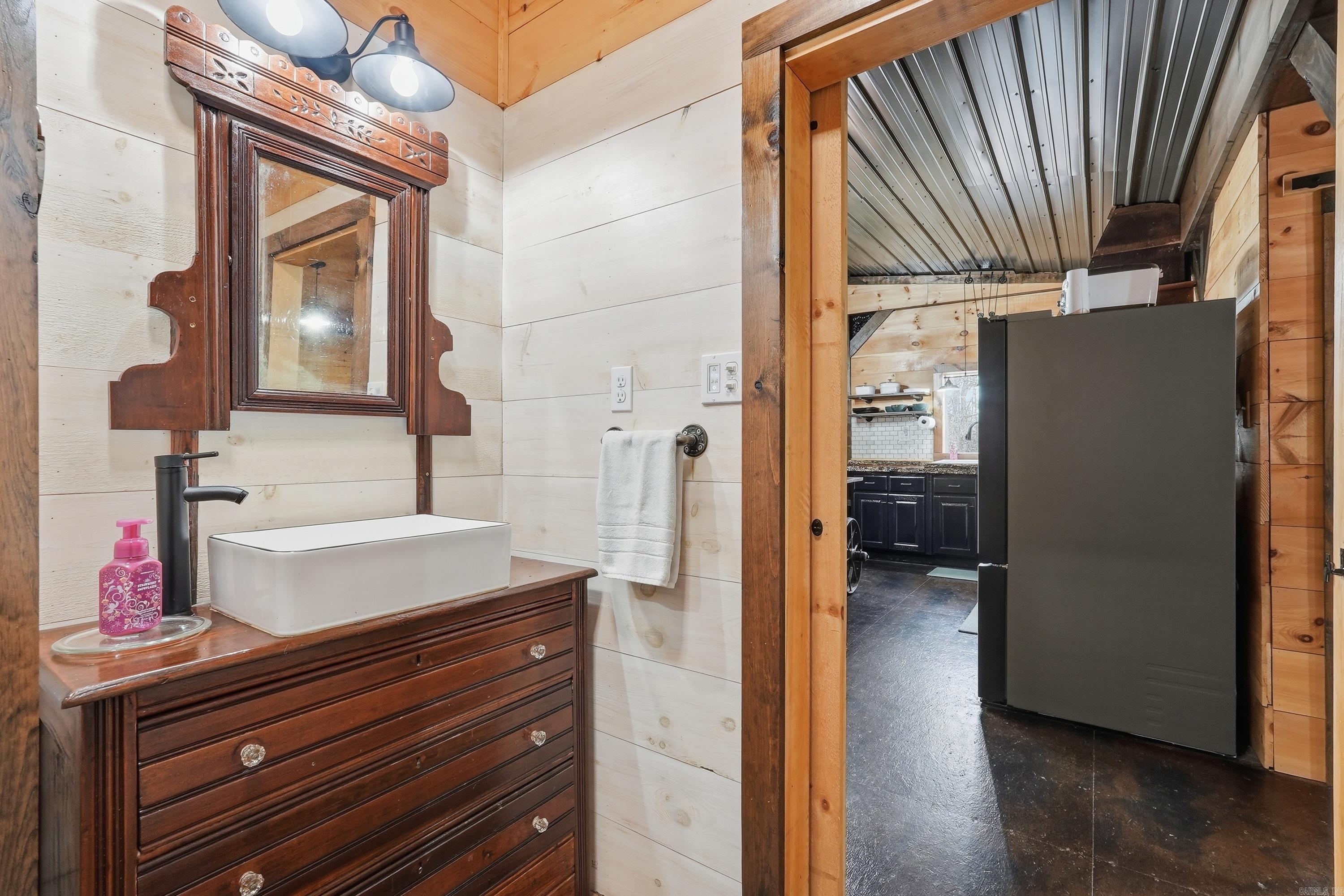 2605 Silver Ridge Rd.  Drasco, AR