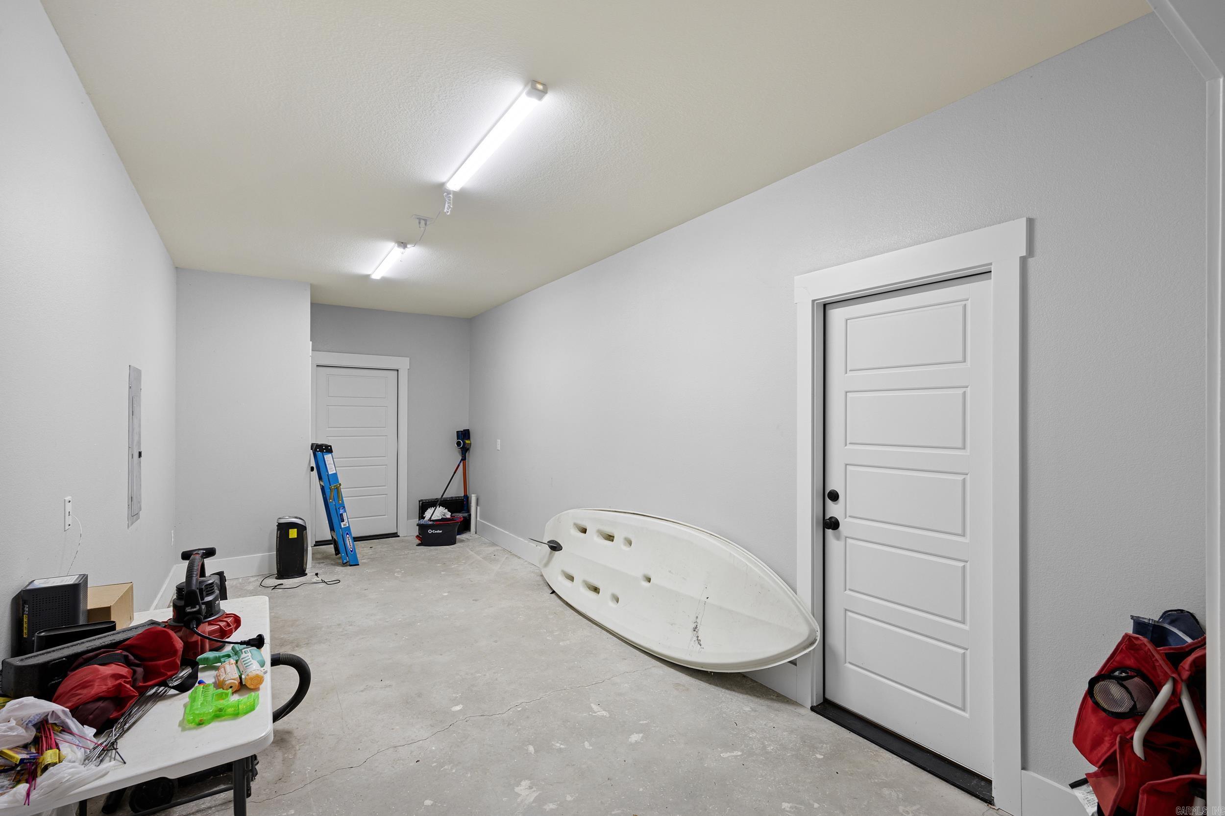 211 Woodland Shores  Clinton, AR