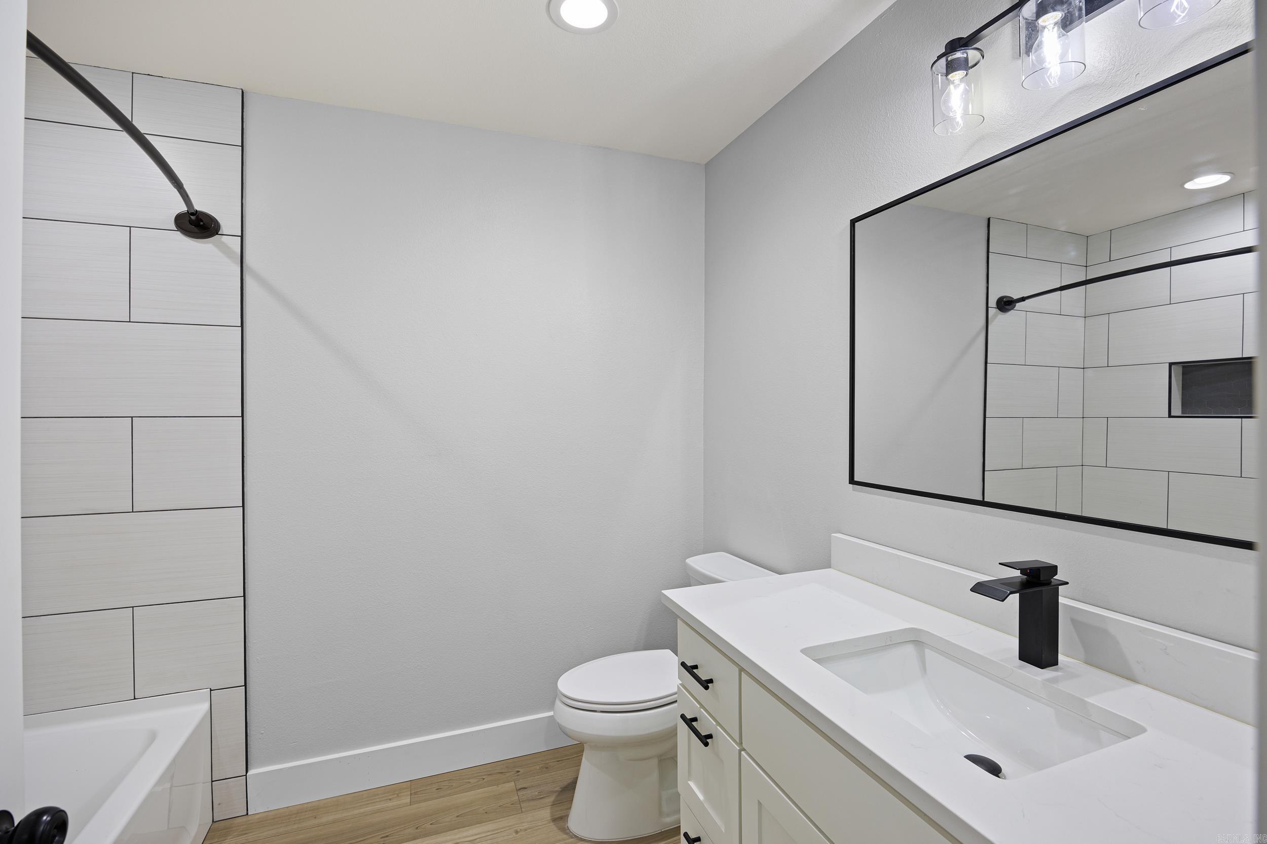 211 Woodland Shores  Clinton, AR