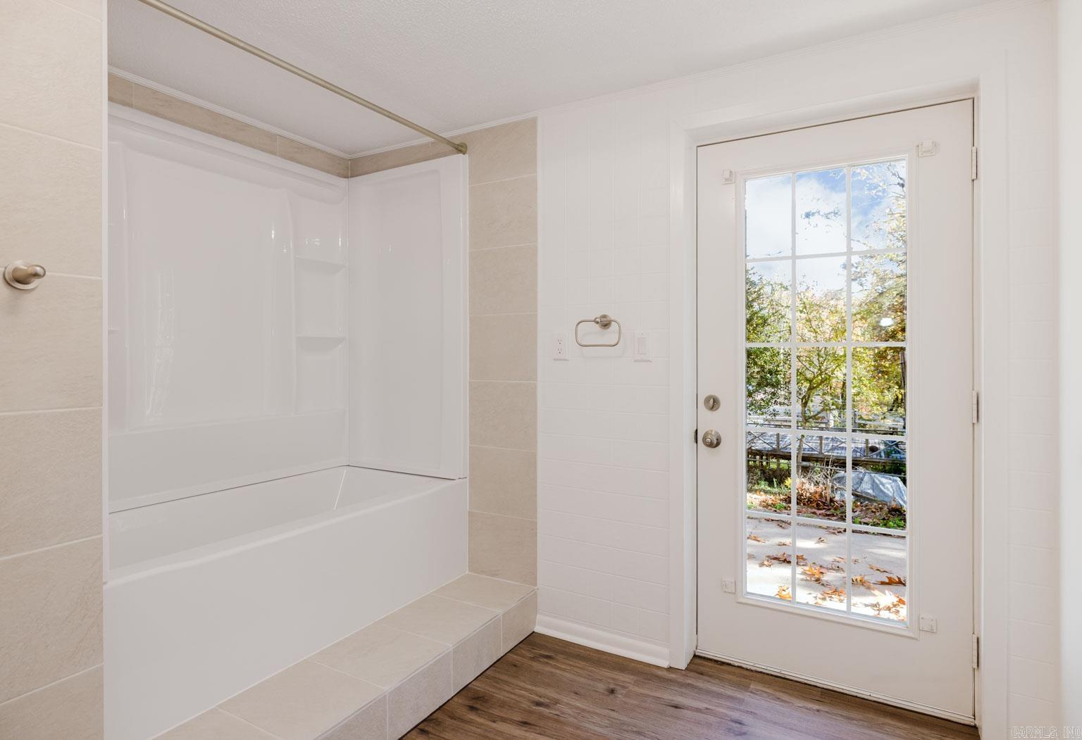 1123 Scenic Way Benton, AR 72015