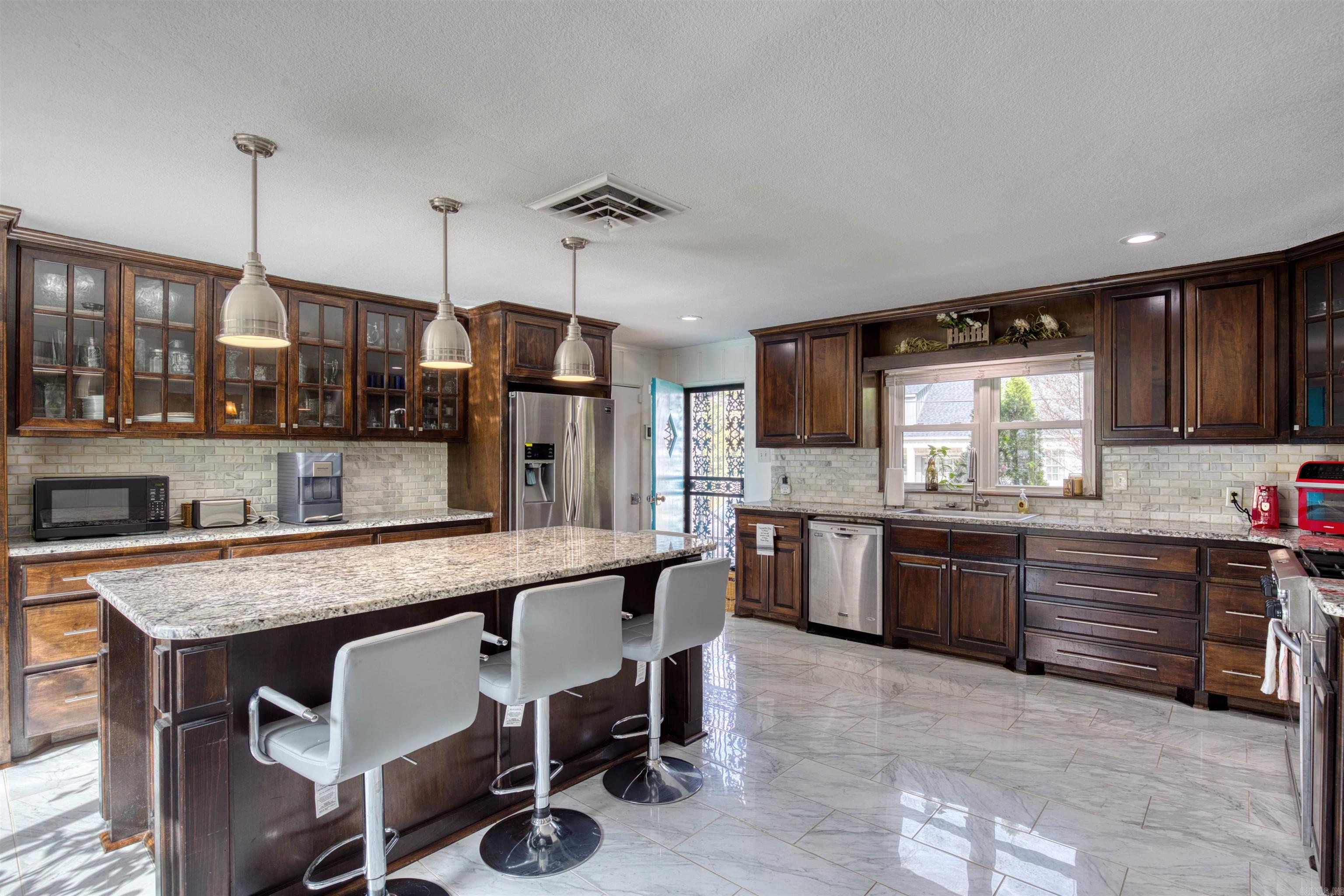 700 W D  North Little Rock, AR