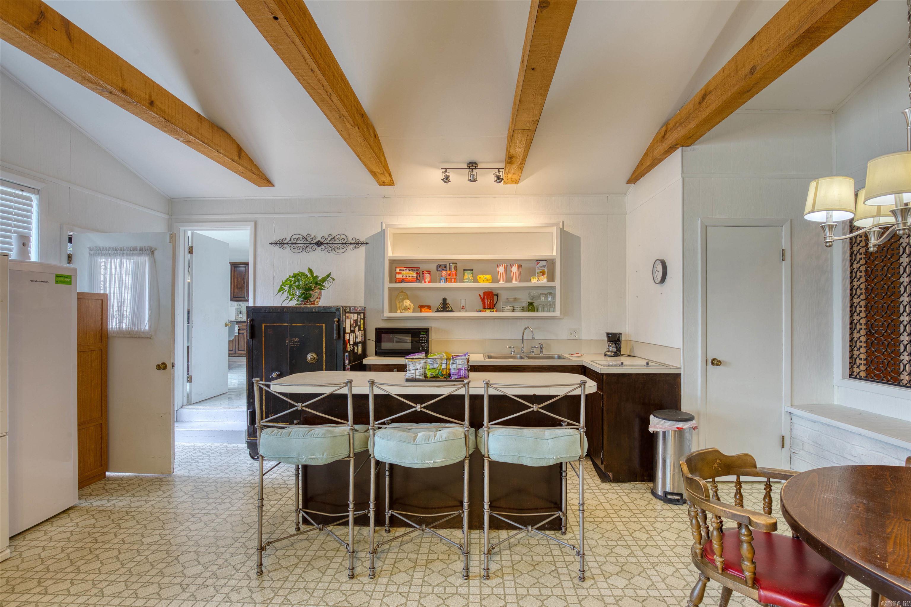 700 W D  North Little Rock, AR