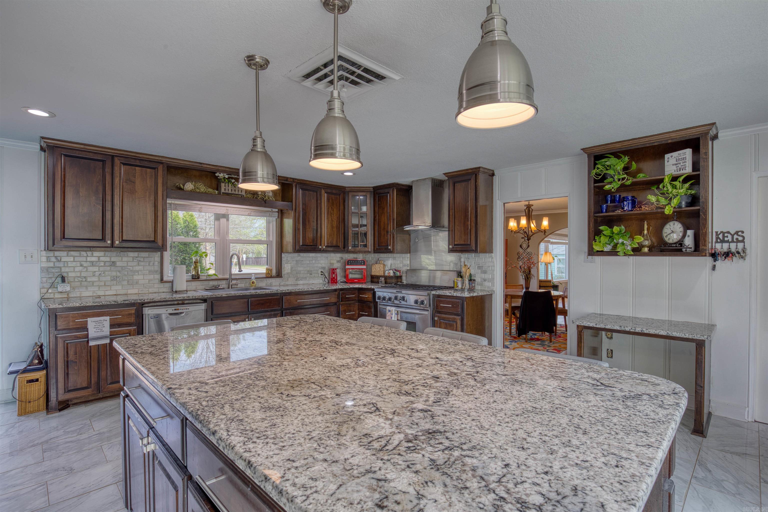 700 W D  North Little Rock, AR