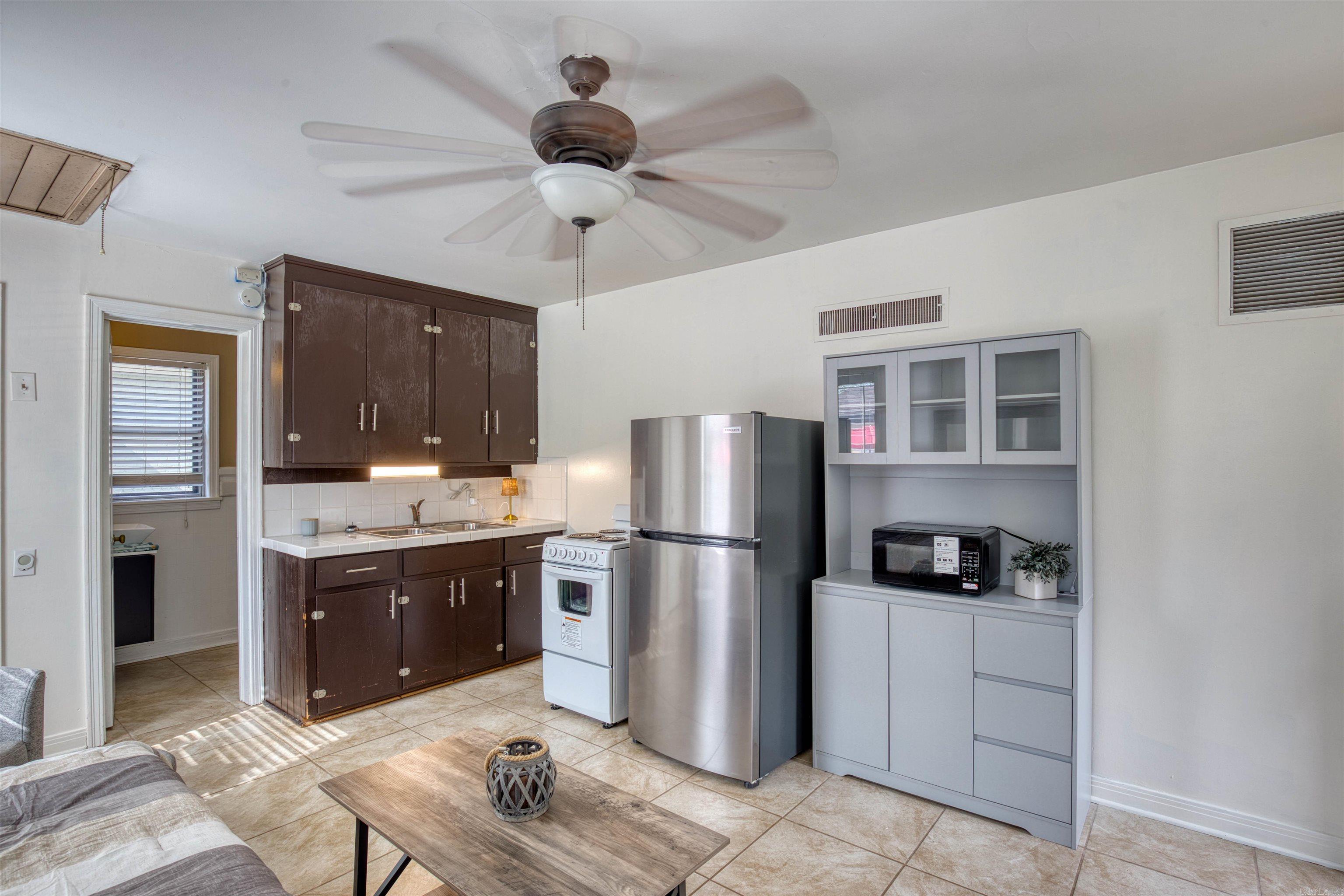 700 W D  North Little Rock, AR