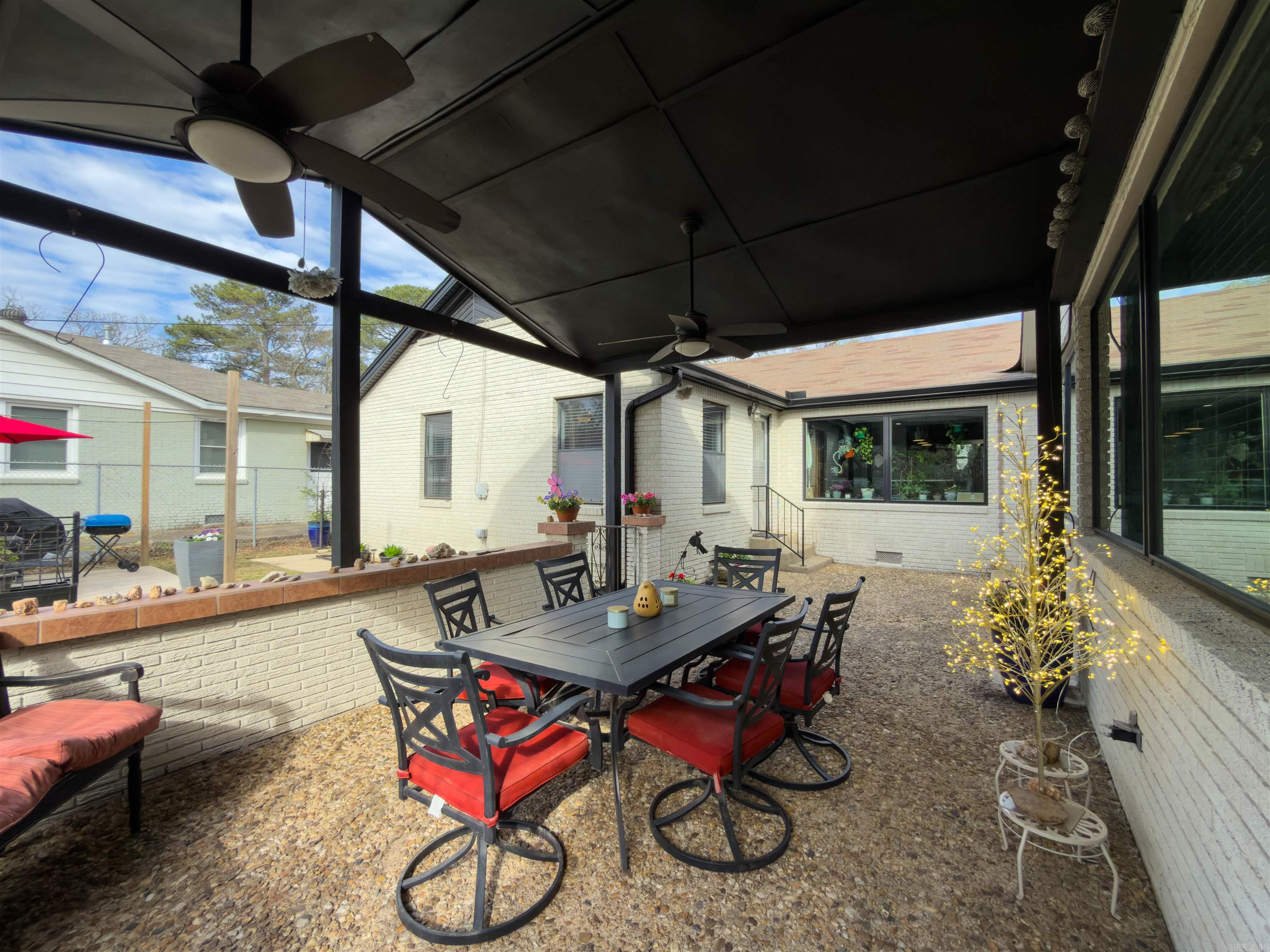 700 W D  North Little Rock, AR