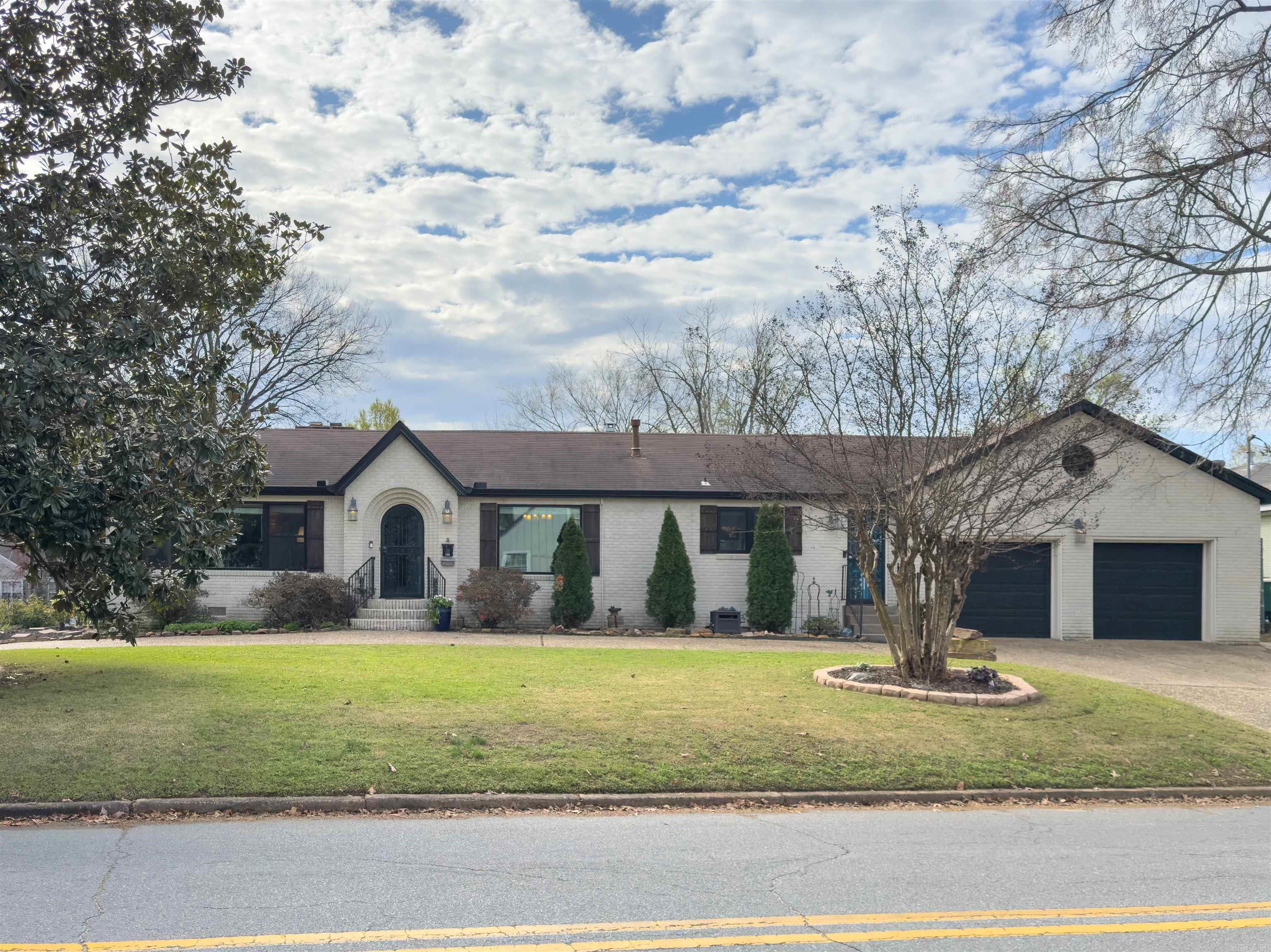 700 W D  North Little Rock, AR