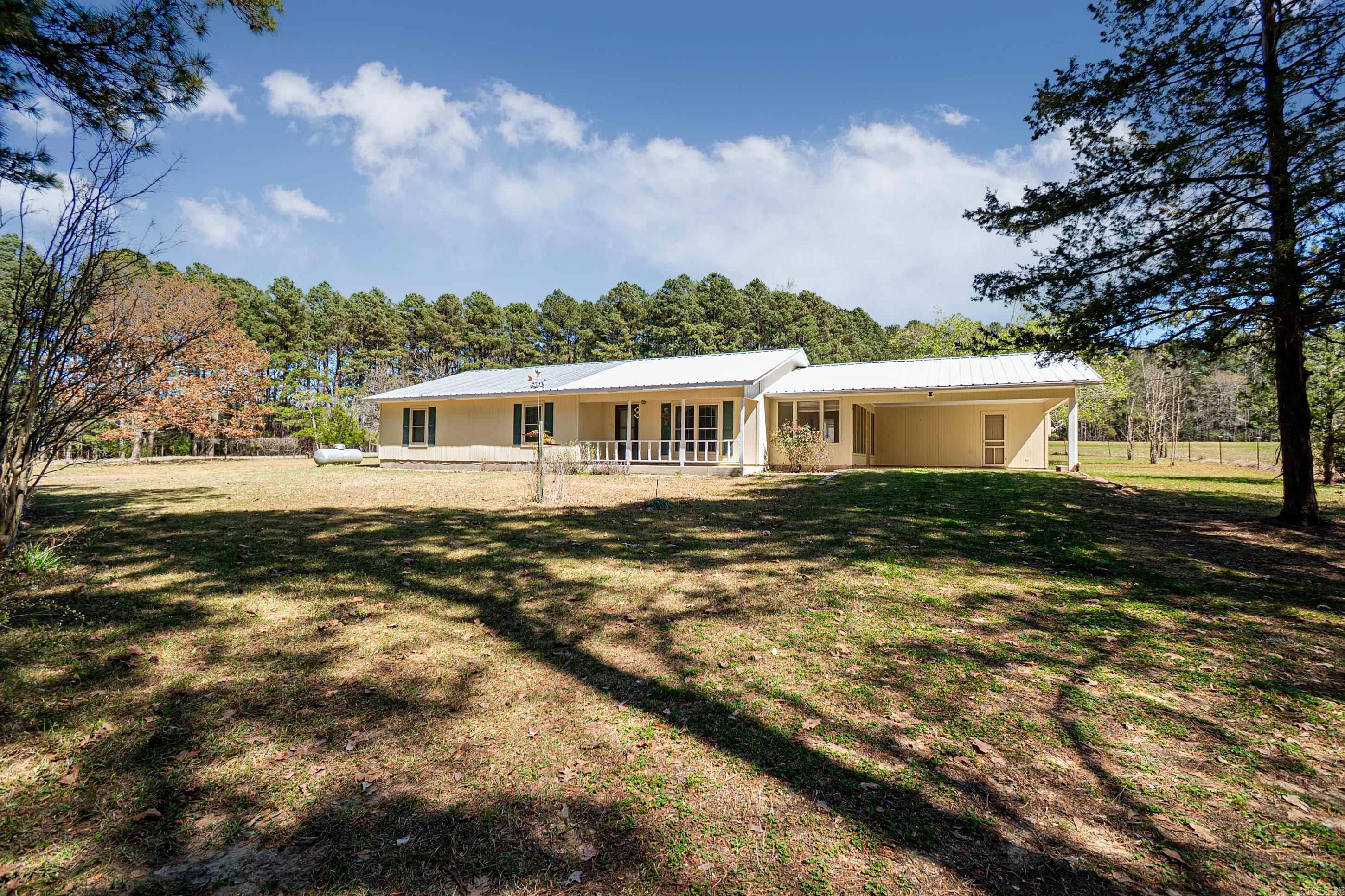 231 Sims Langley Trl  Junction City, AR