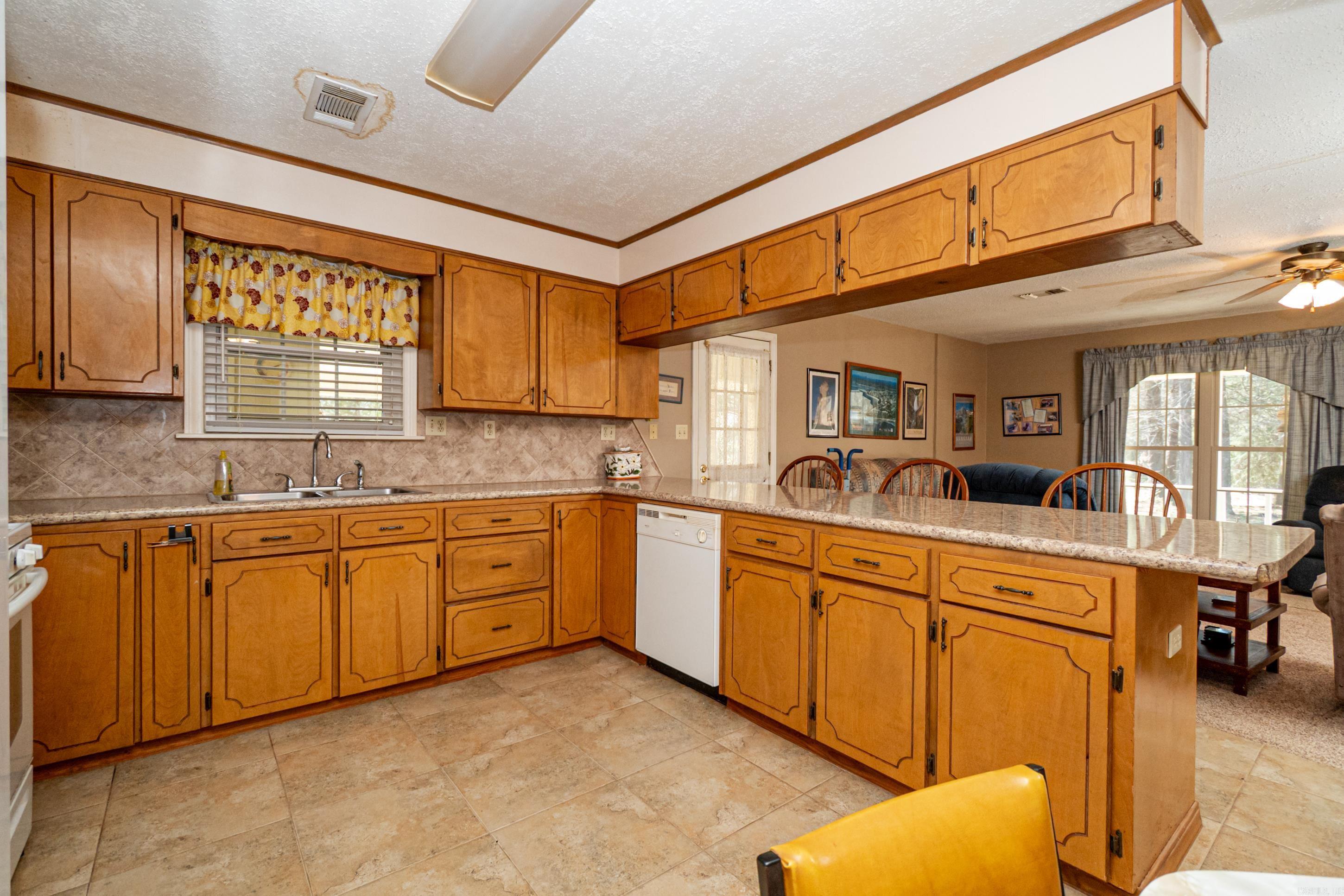 231 Sims Langley Trl  Junction City, AR