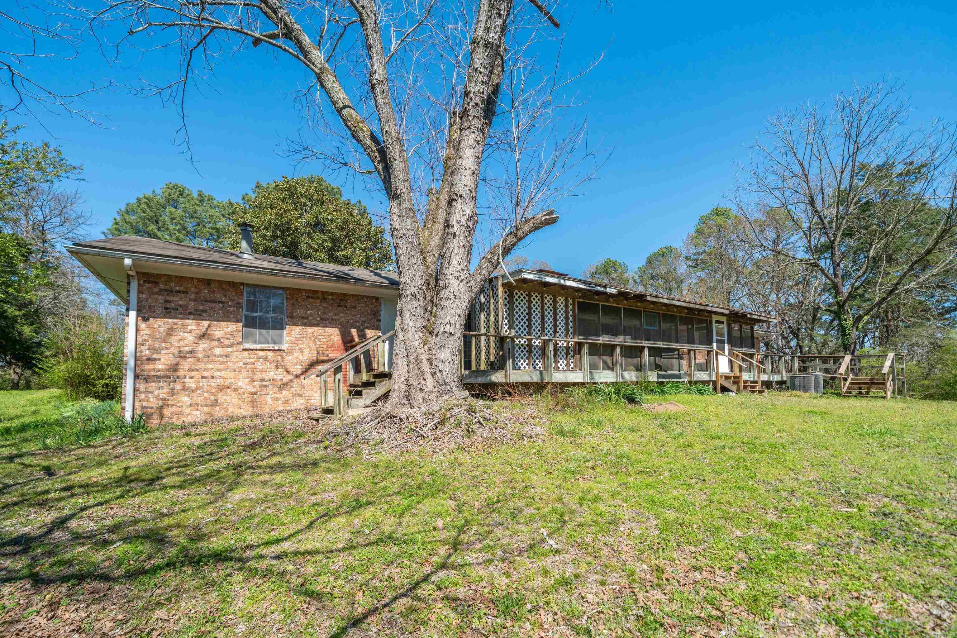 225 Watkins  Mount Ida, AR