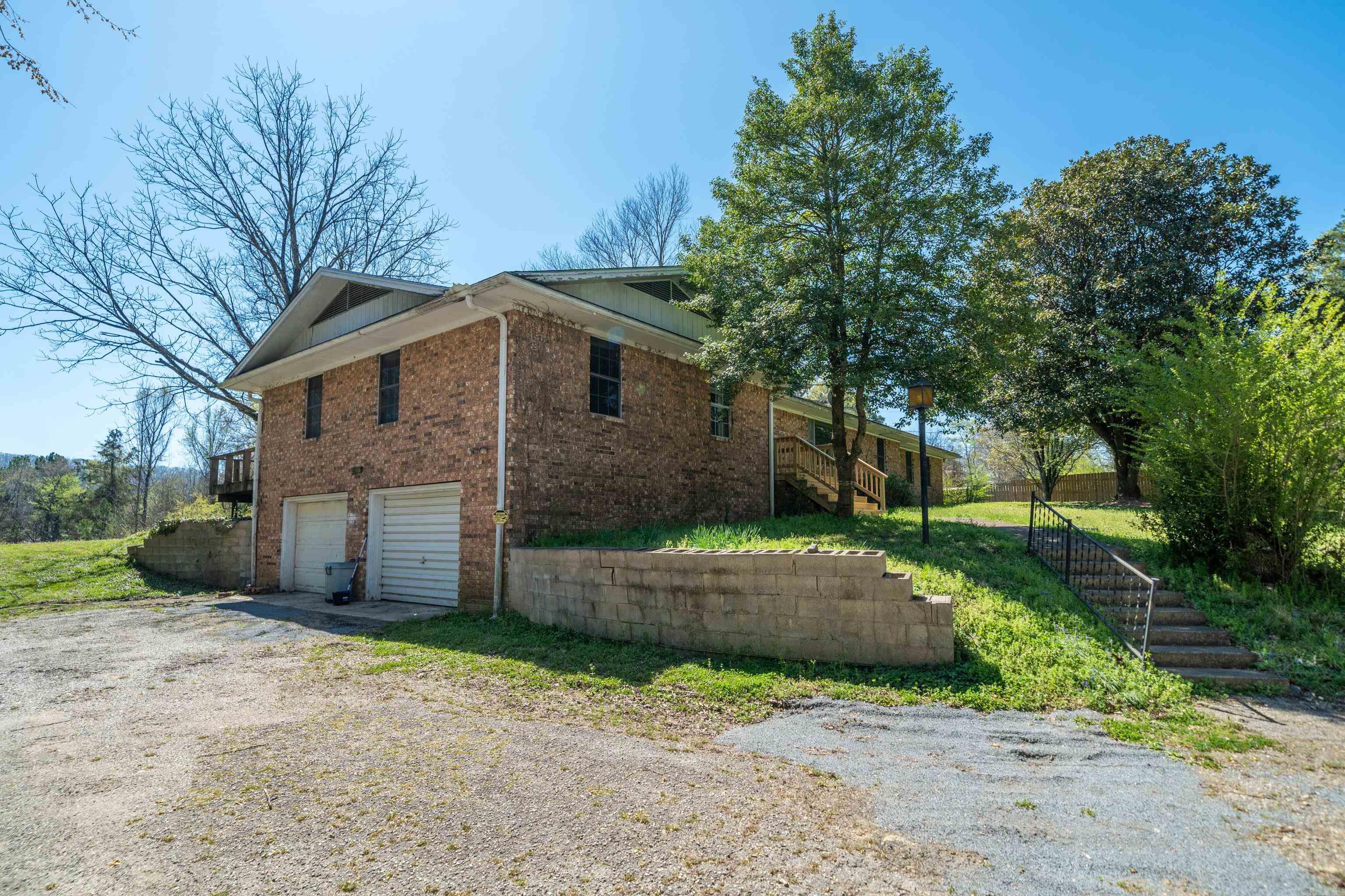 225 Watkins  Mount Ida, AR